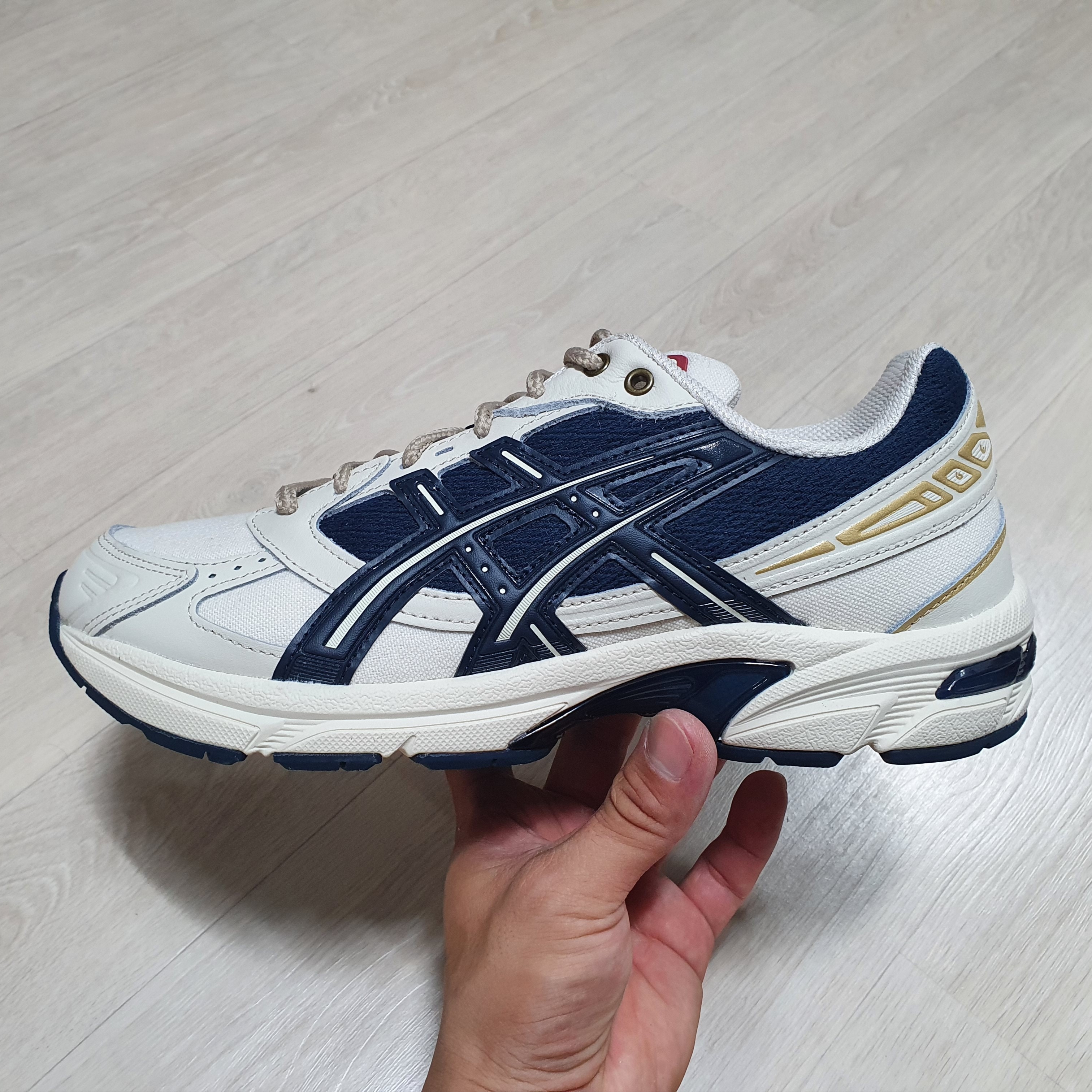 Asics Gel-1130 Birch French Blue 착용 스타일