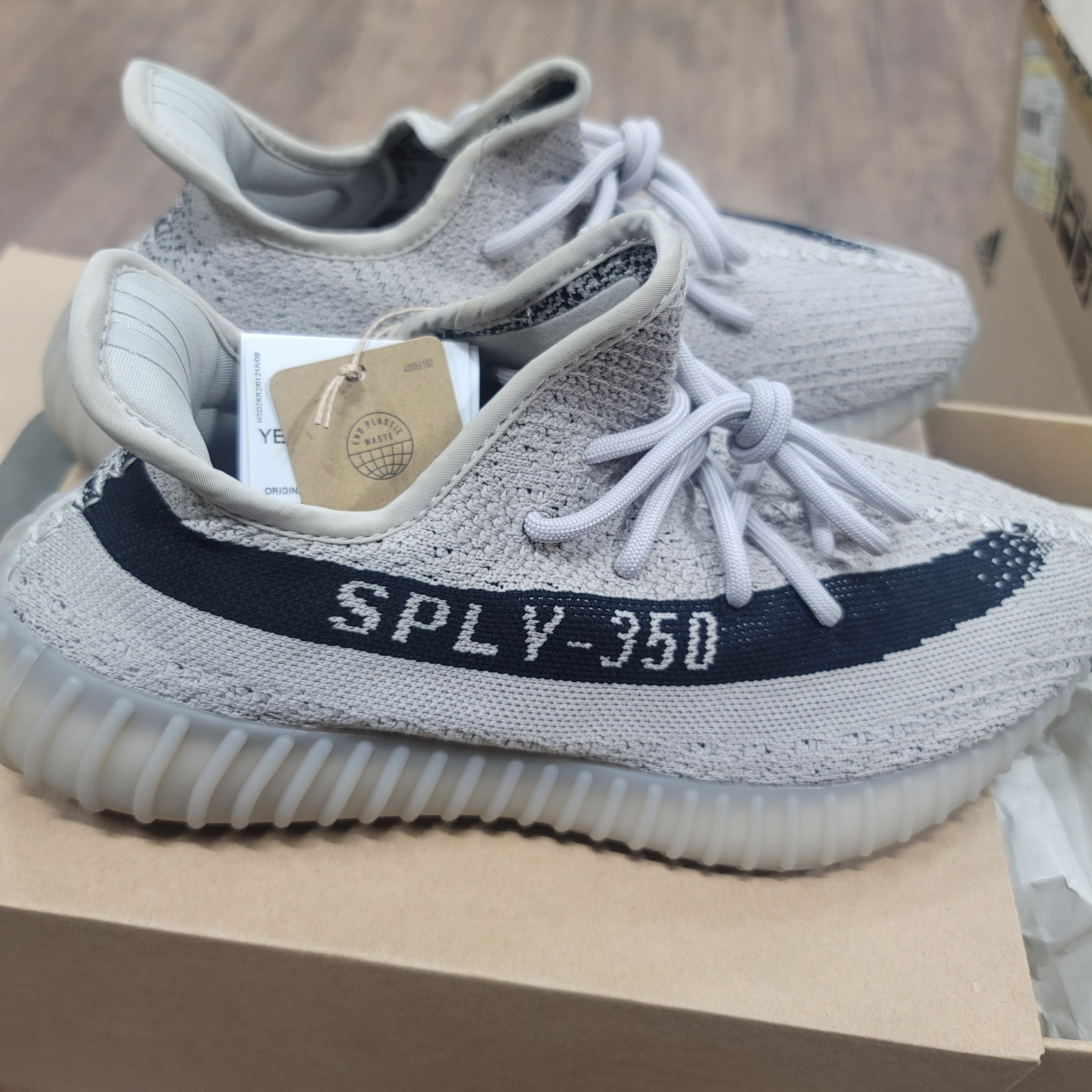 Adidas Yeezy Boost 350 V2 Slate Core Black 2022/2023 착용 스타일