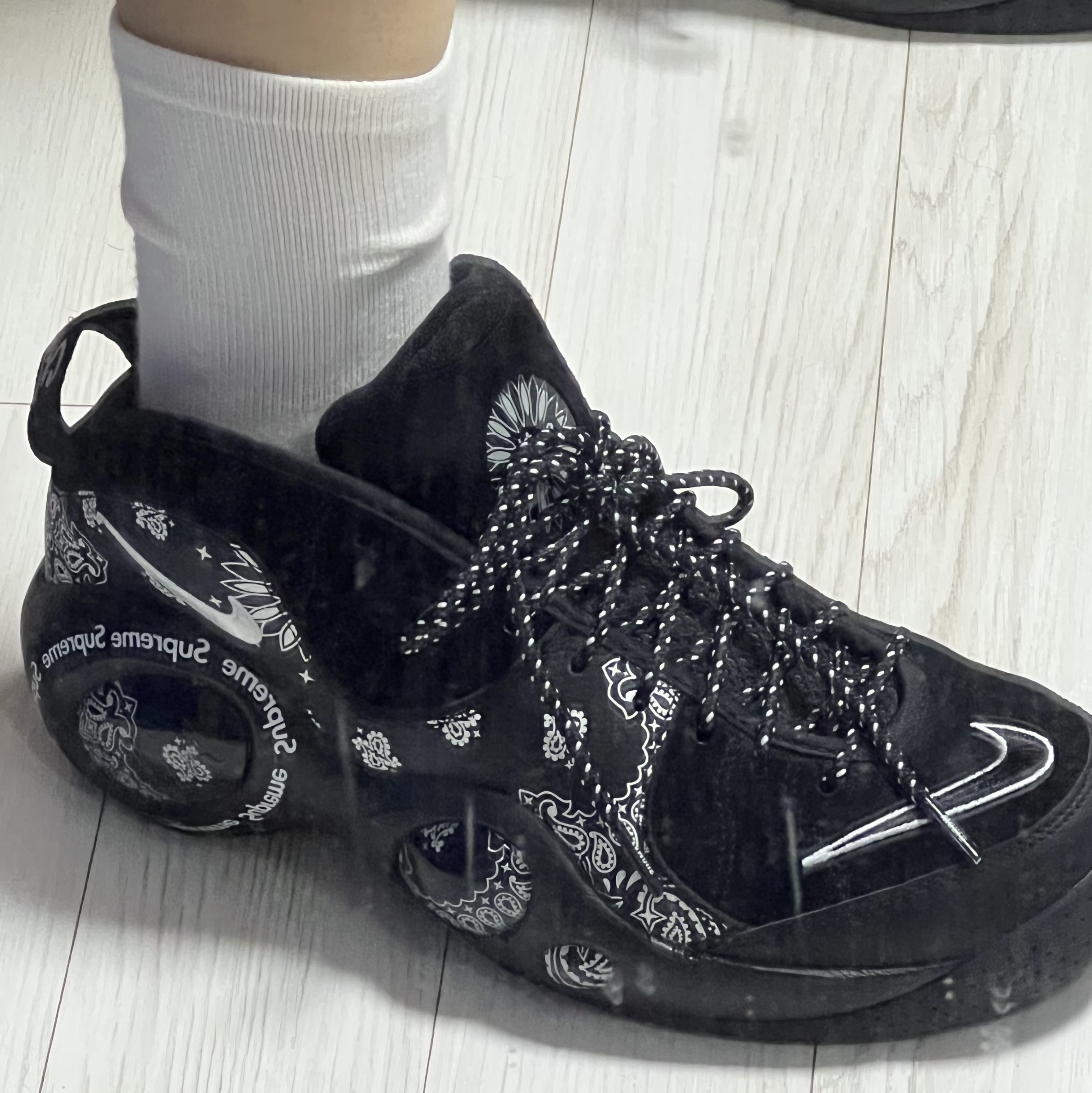 Nike x Supreme Air Zoom Flight 95 SP Black 착용 스타일