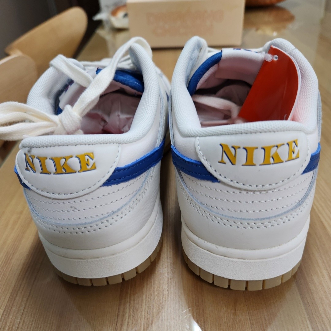 Nike Dunk Low SE Sail Dark Marina Blue 착용 스타일 - 3