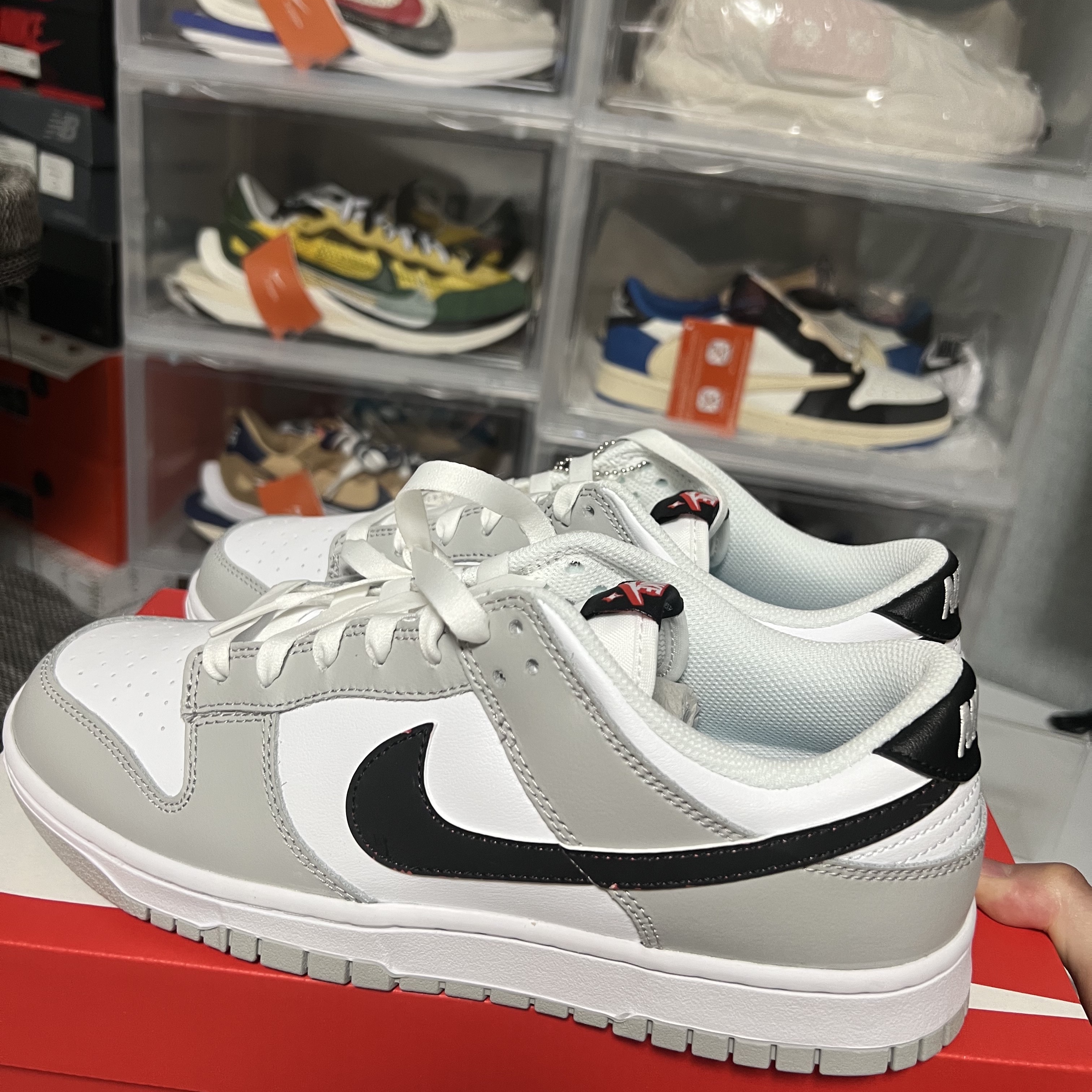 Nike Dunk Low Retro SE Jackpot Grey Fog 착용 스타일 - 2