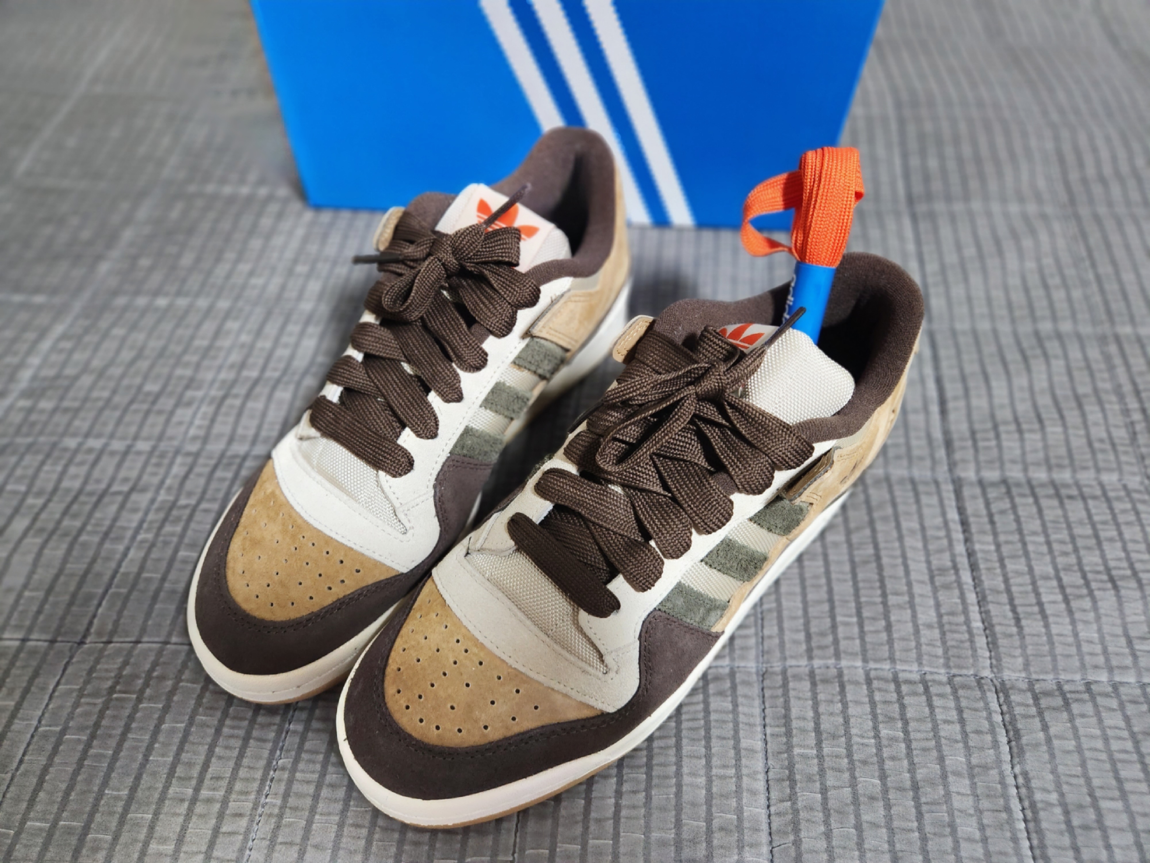 Adidas OG Forum 84 Low Alumina Branch 착용 스타일 - 3