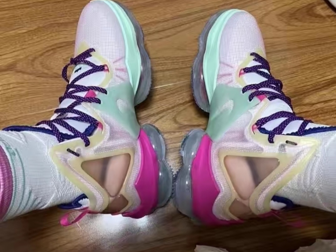 Nike LeBron XIX Love Letter 착용 스타일 - 1
