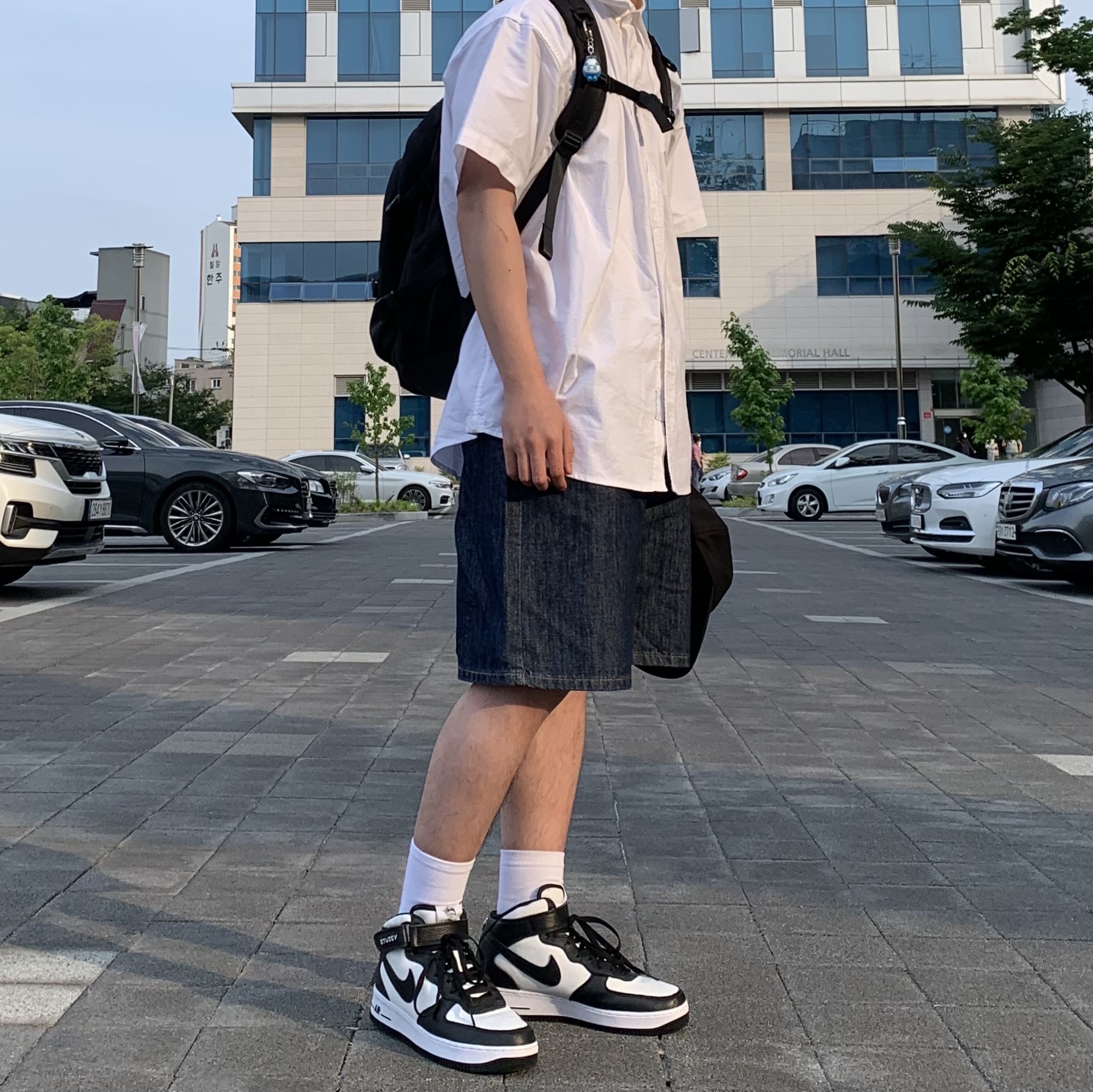 Nike x Stussy Air Force 1 '07 Mid SP Black and Light Bone 착용 스타일