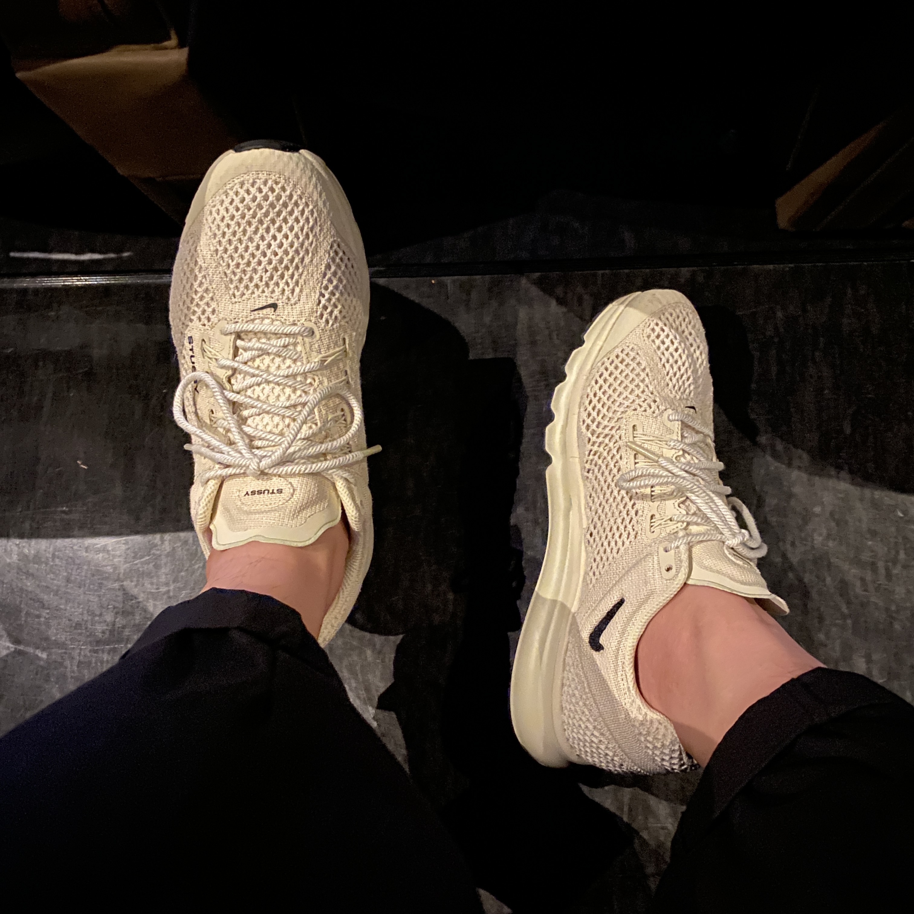 Nike x Stussy Air Max 2013 Fossil 착용 스타일