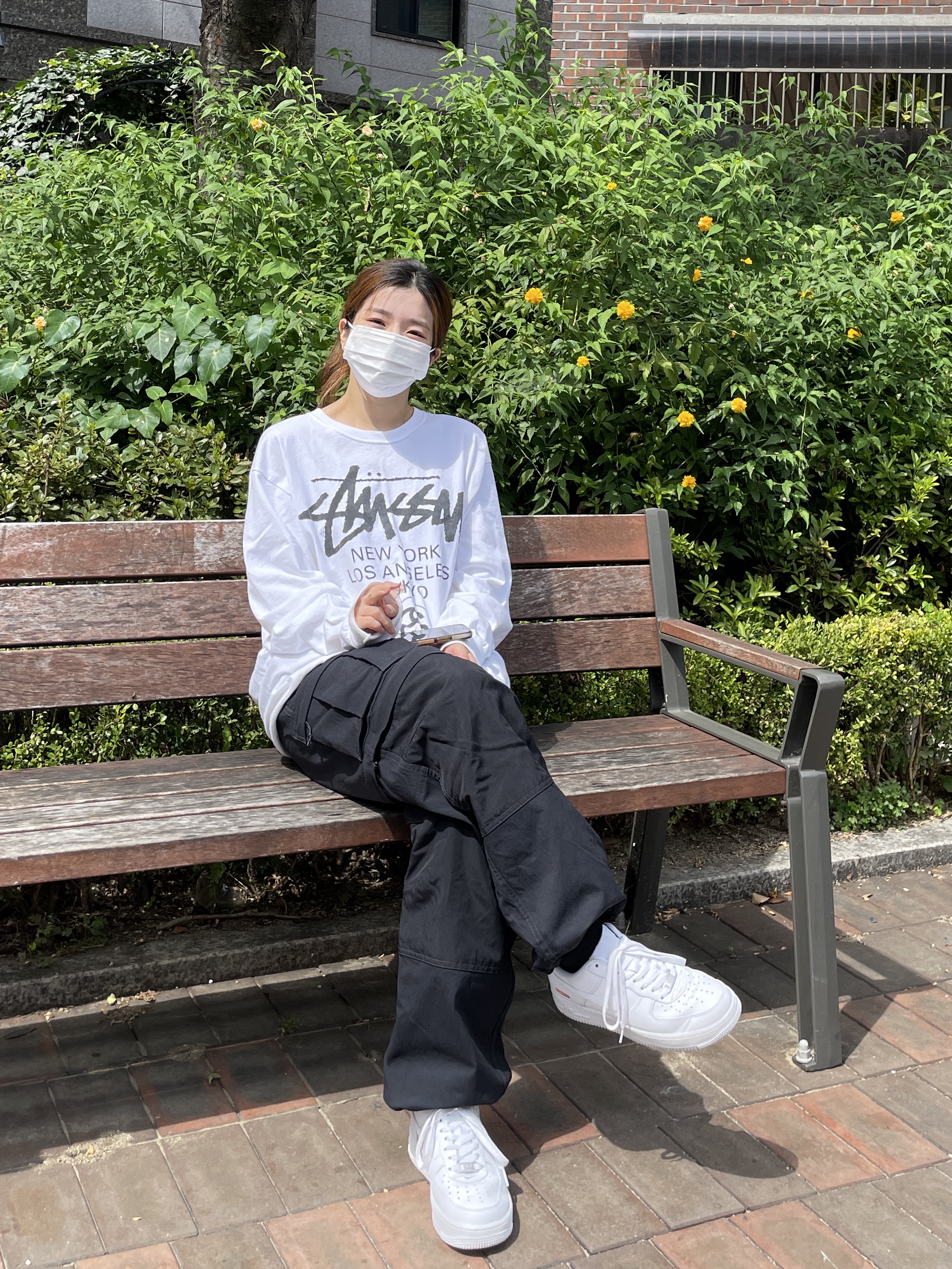Stussy World Tour LS T-Shirt White, Nike ACG Smith Summit Cargo Pants Black Summit White - Asia 착용 스타일