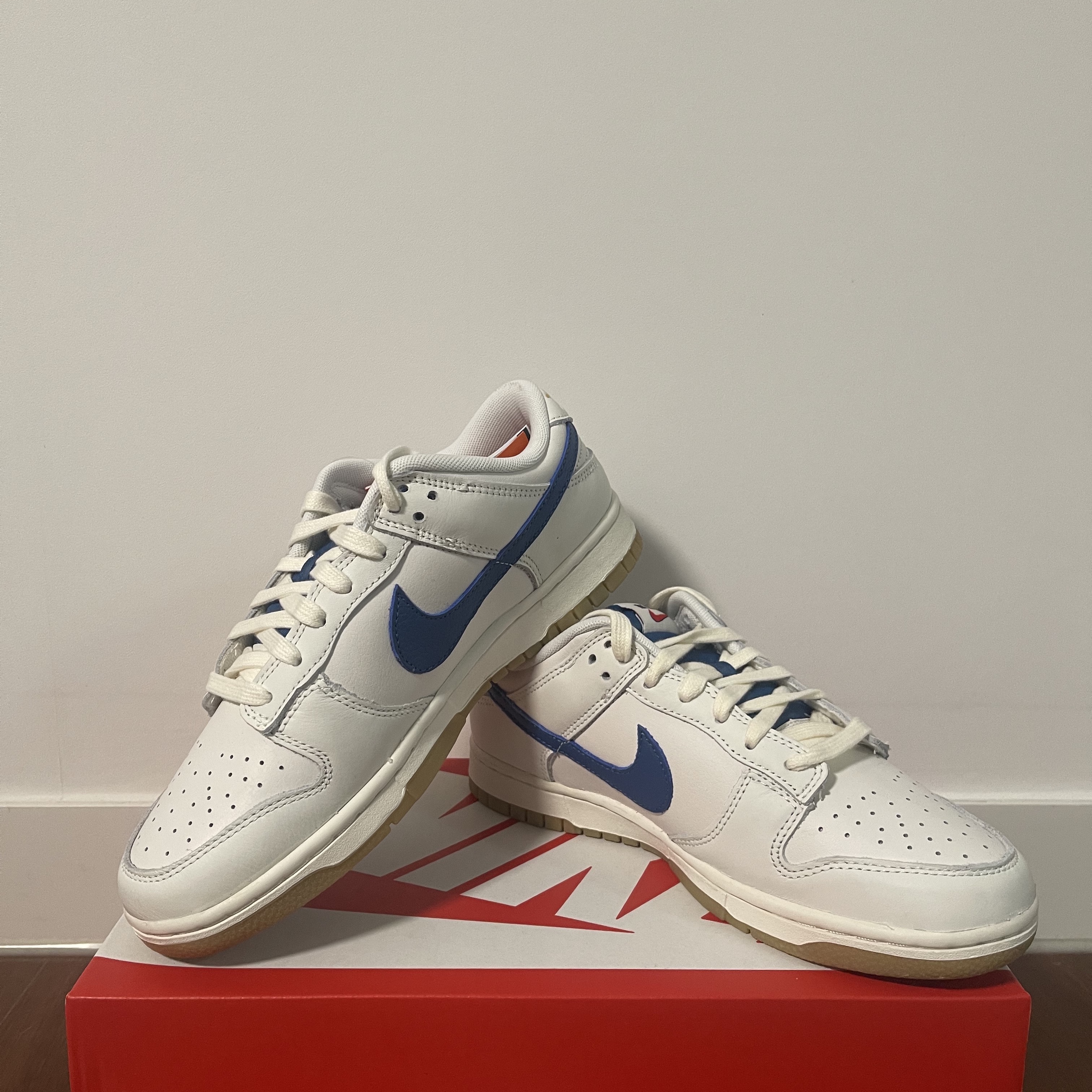Nike Dunk Low SE Sail Dark Marina Blue 착용 스타일