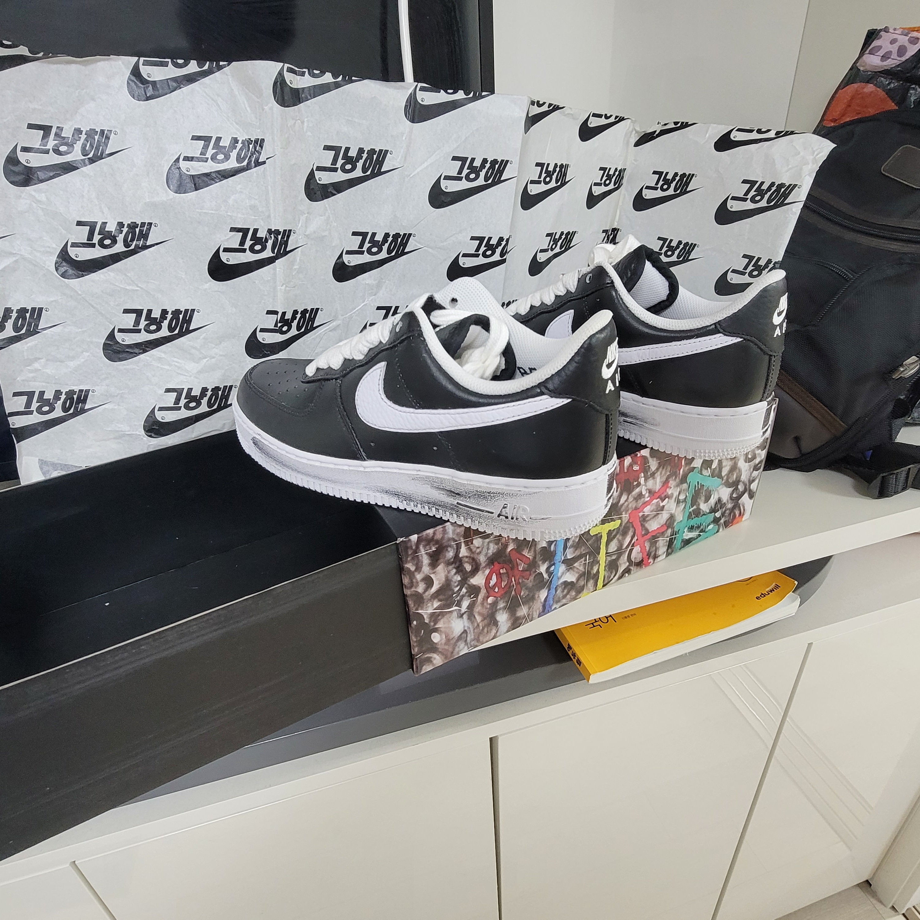 Nike x Peaceminusone Air Force 1 Low Para-Noise 착용 스타일
