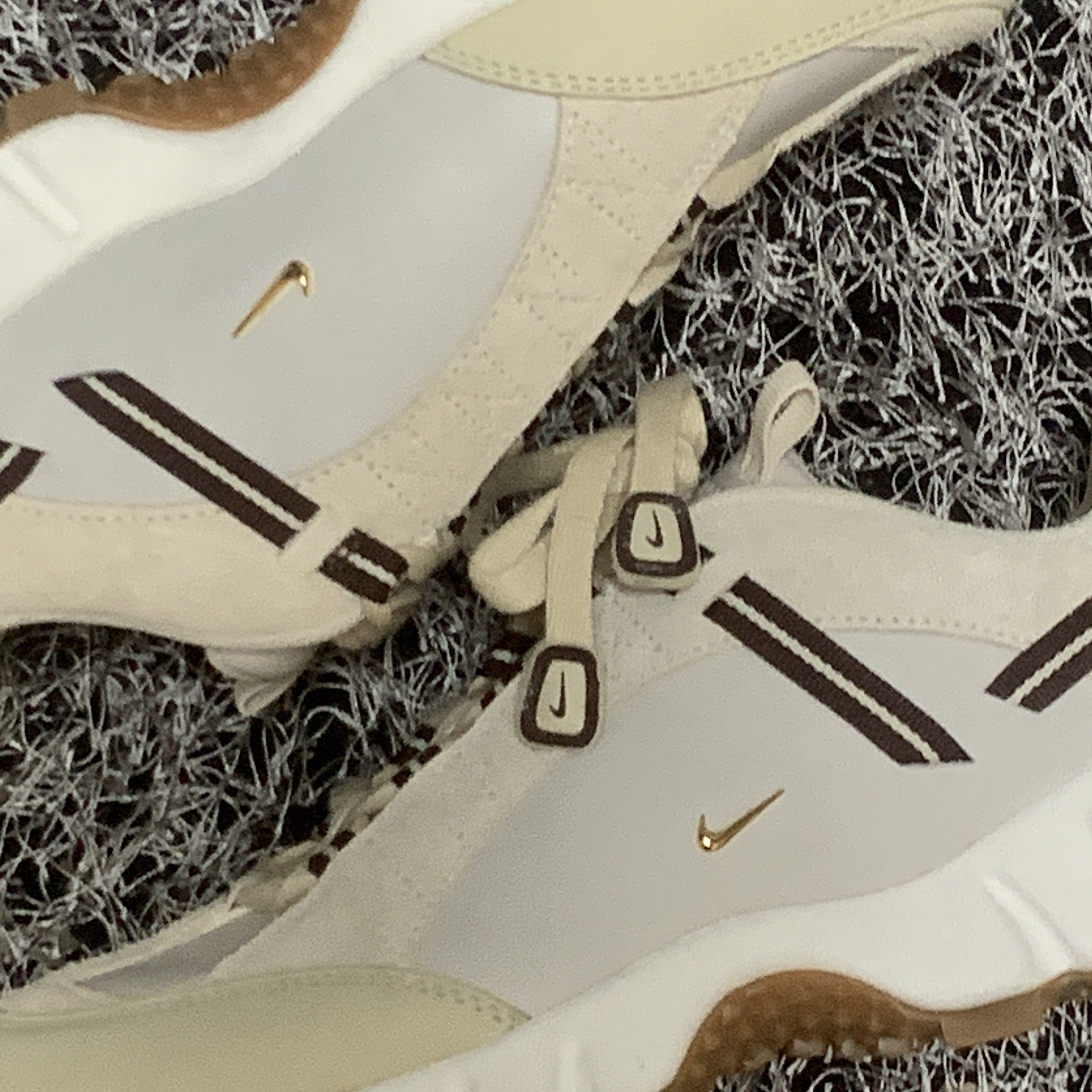 Nike x Jacquemus Air Humara LX Light Bone and Gold 착용 스타일