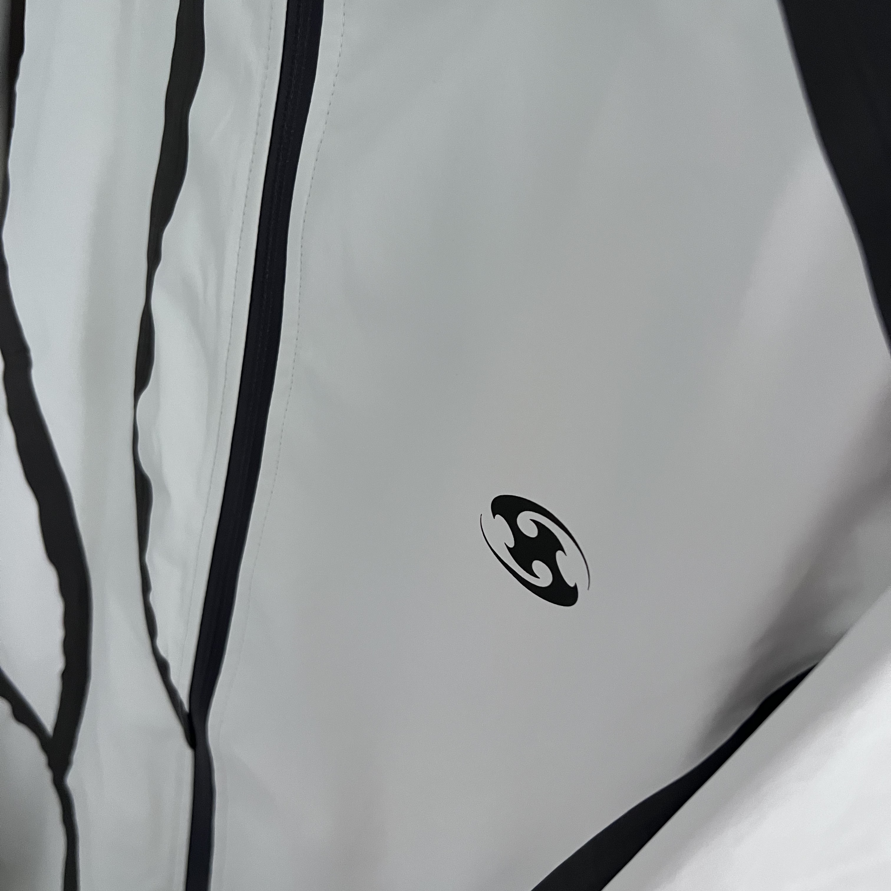 Sansan Gear Windblock Jacket Ivory - 22SS 착용 스타일