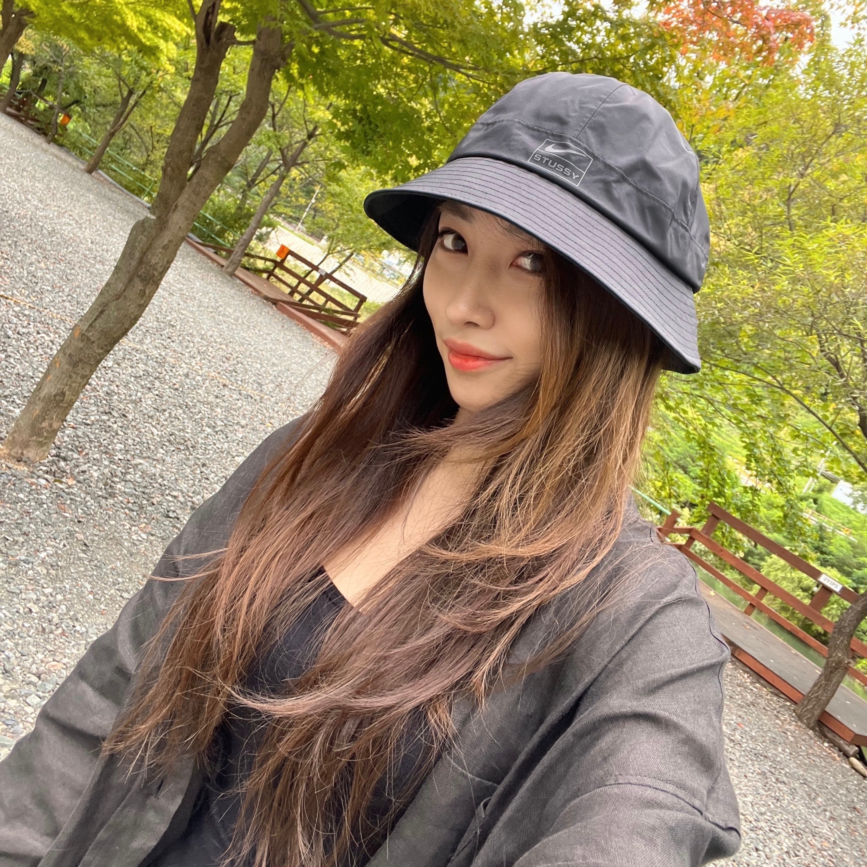 Nike x Stussy NRG FL Storm-Fit Bucket Hat Black 착용 스타일 - 1