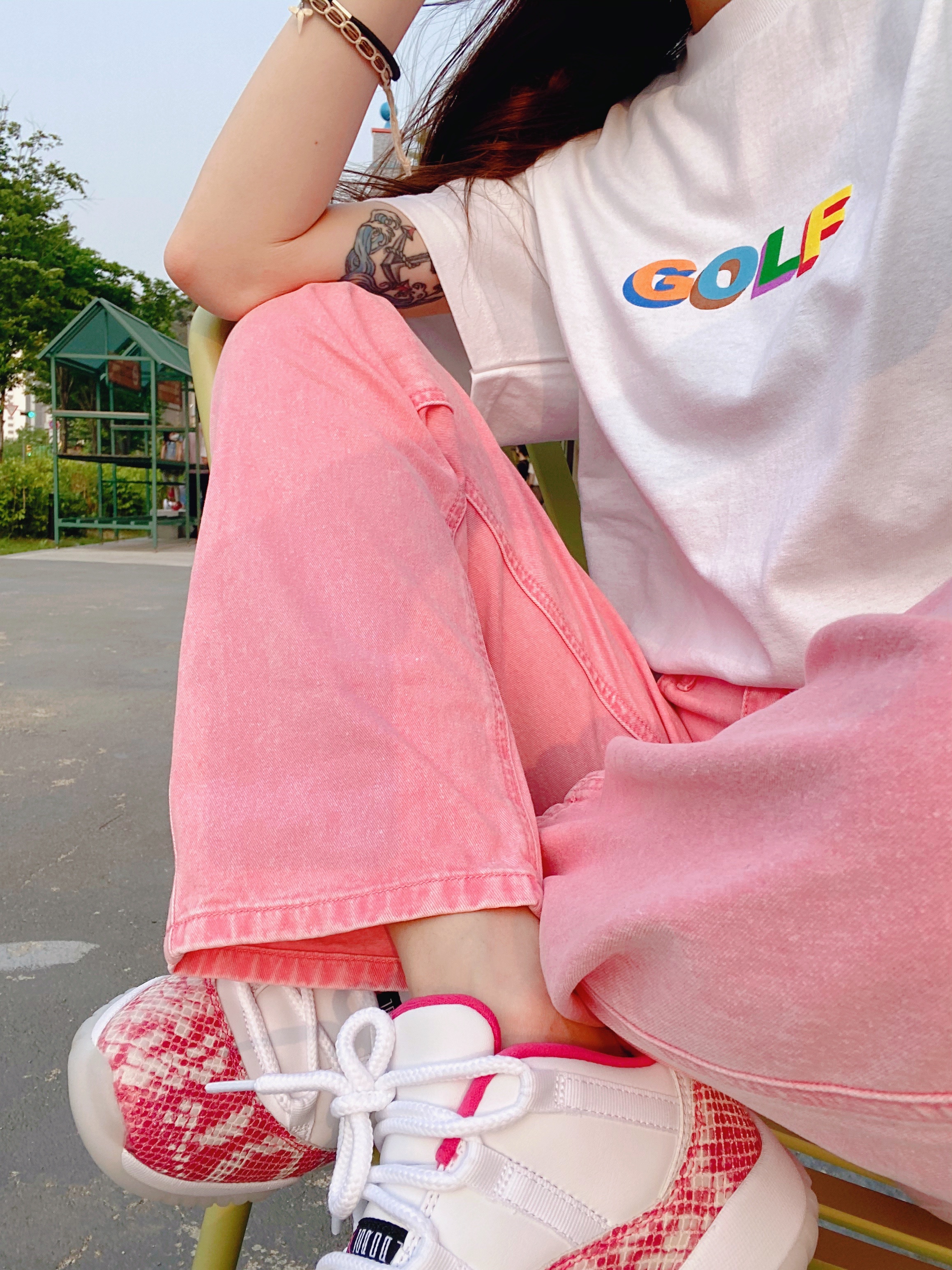 (W) Jordan 11 Retro Low Pink Snakeskin 2019 착용 스타일 - 2