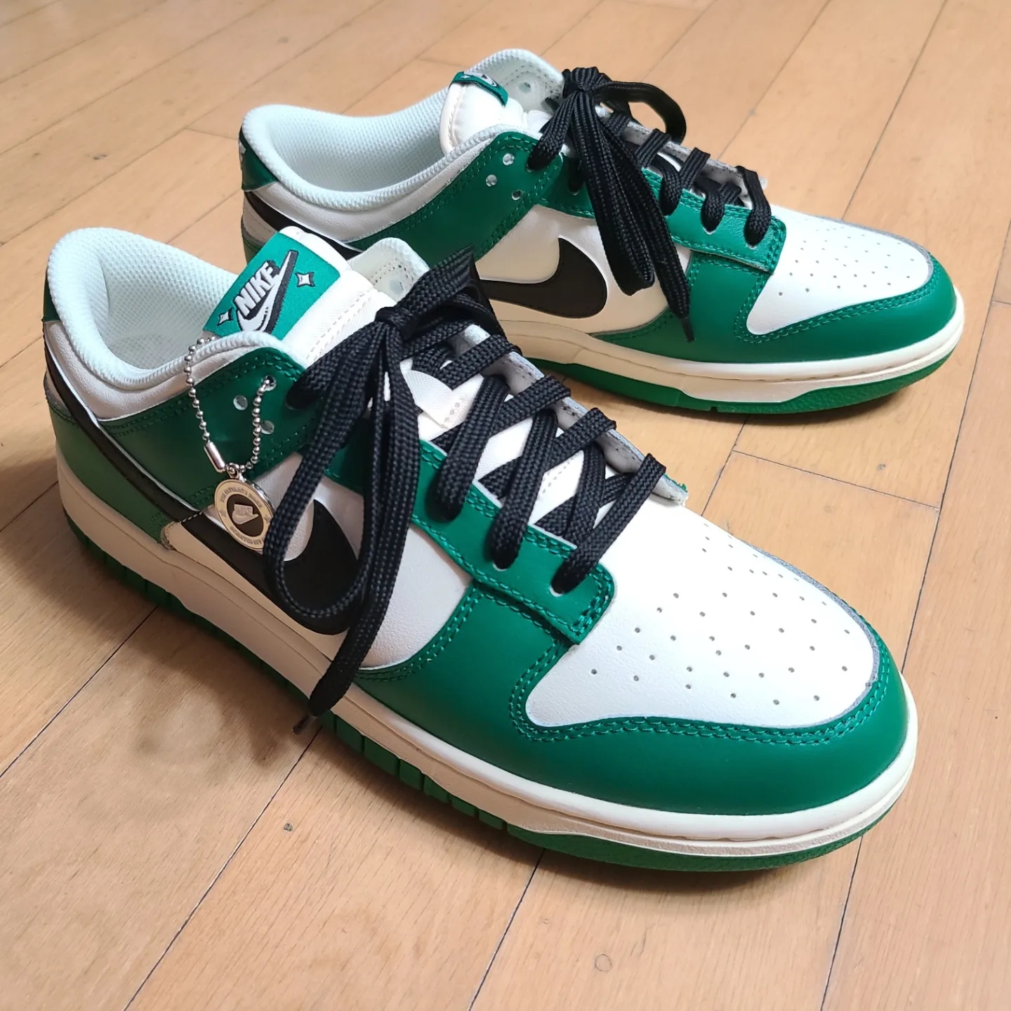 Nike Dunk Low Retro SE Jackpot Malachite 착용 스타일