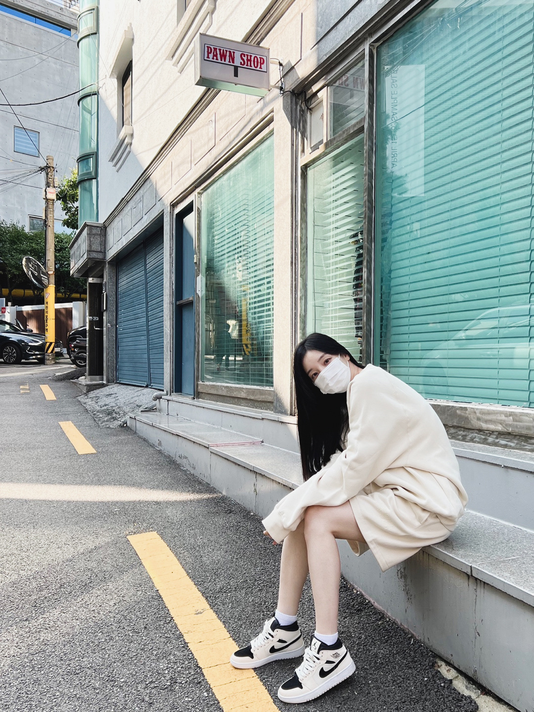 Essentials Crewneck Sweatshirt Egg Shell - 22FW, Essentials Sweatshorts Egg Shell - 22FW 착용 스타일 - 2