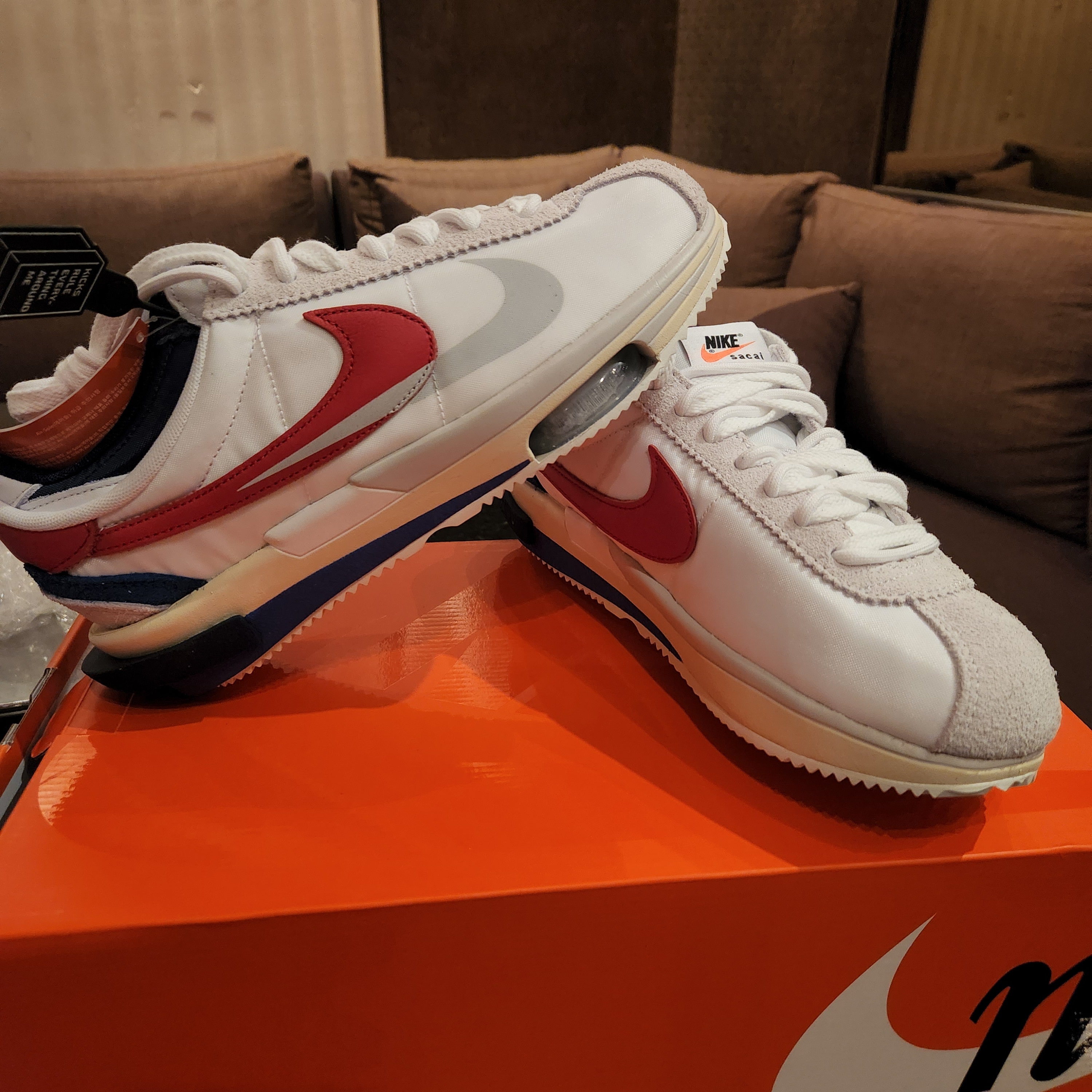 Nike x Sacai Zoom Cortez SP White and University Red 착용 스타일