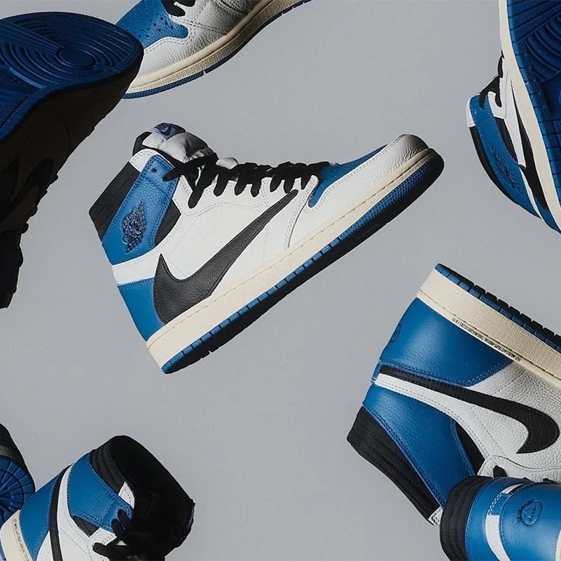 Jordan 1 x Travis Scott x Fragment Retro High OG SP Military Blue 착용 스타일