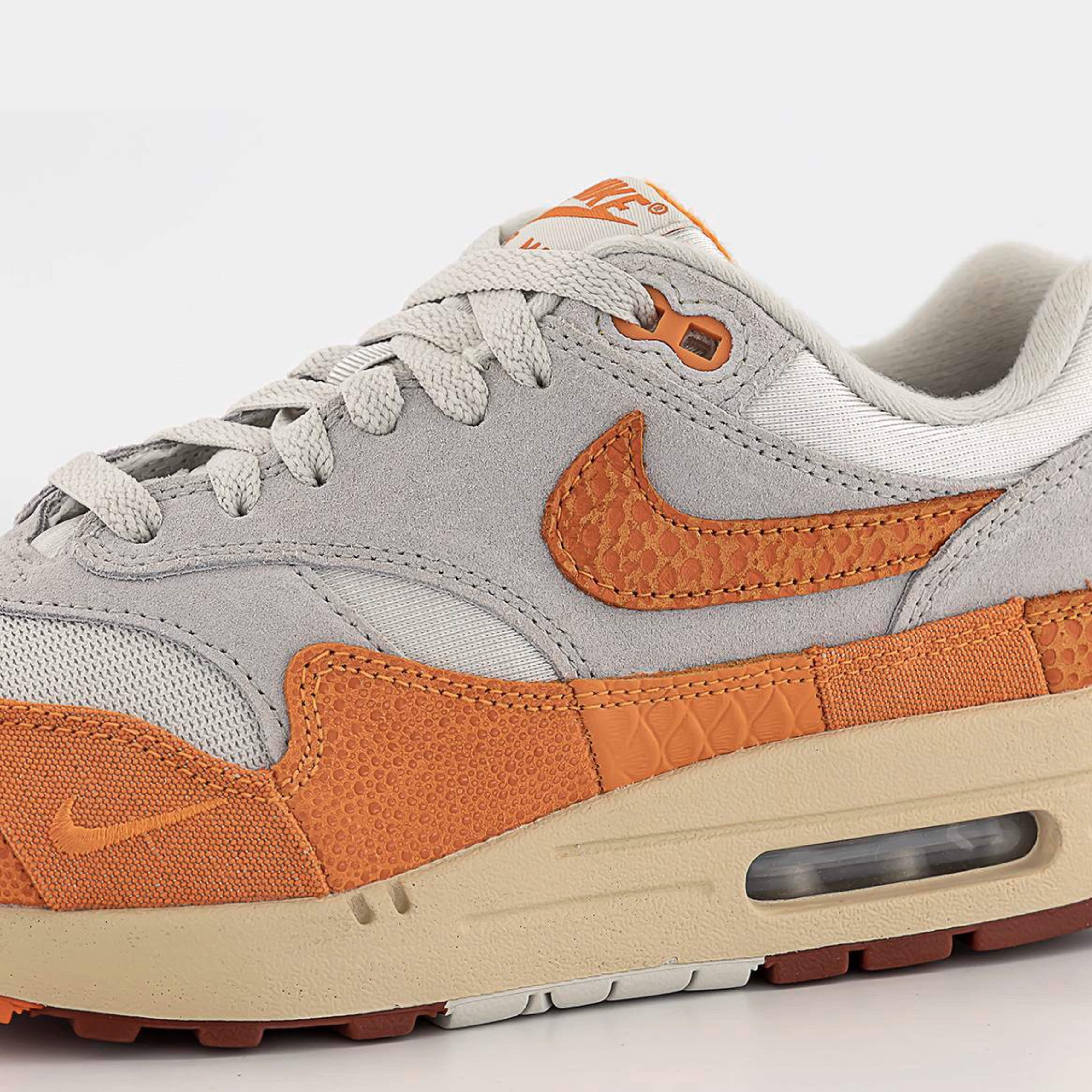 (W) Nike Air Max 1 Magma Orange 착용 스타일 - 5
