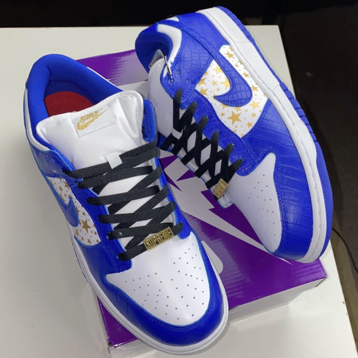Nike x Supreme SB Dunk Low Hyper Blue 착용 스타일