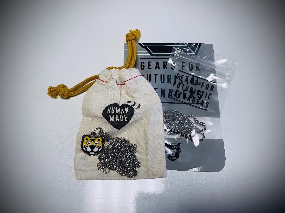 Human Made Animal Necklace Tiger Yellow 착용 스타일