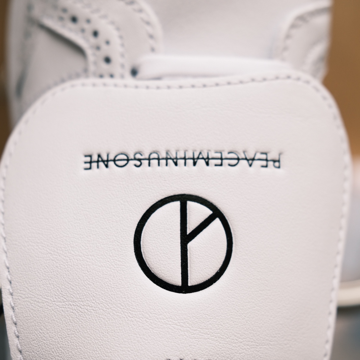 Nike x Peaceminusone Kwondo1 White 착용 스타일 - 1