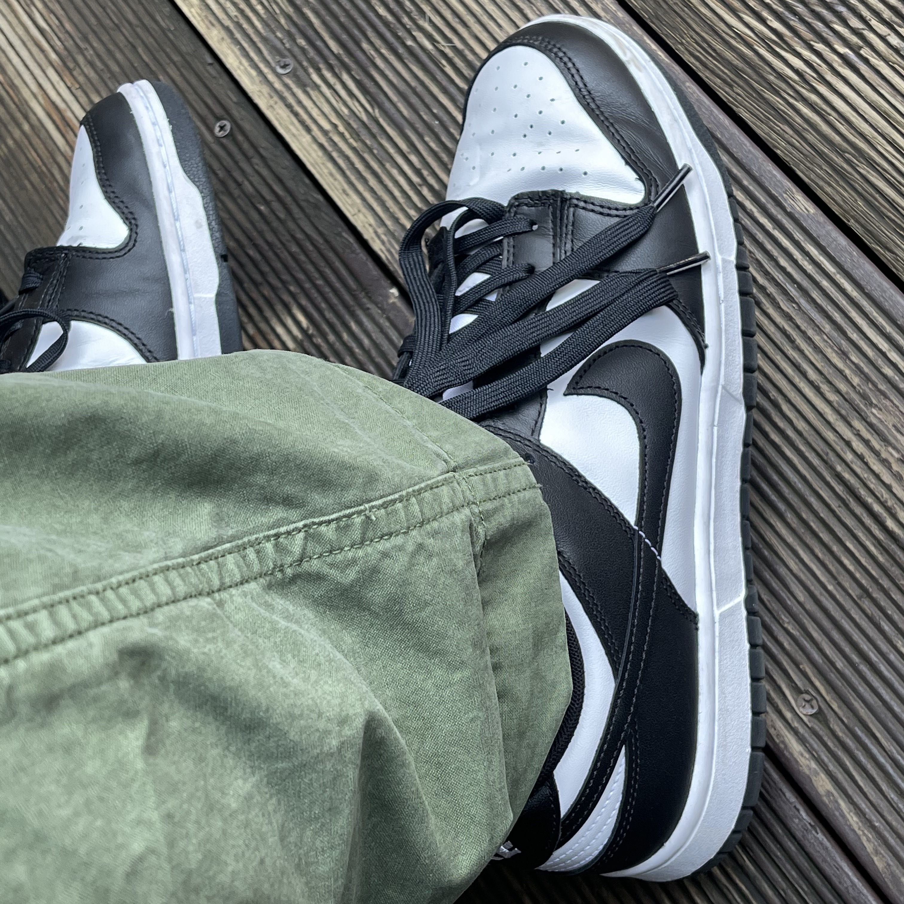 Nike Dunk Low Retro Black 착용 스타일 - 1