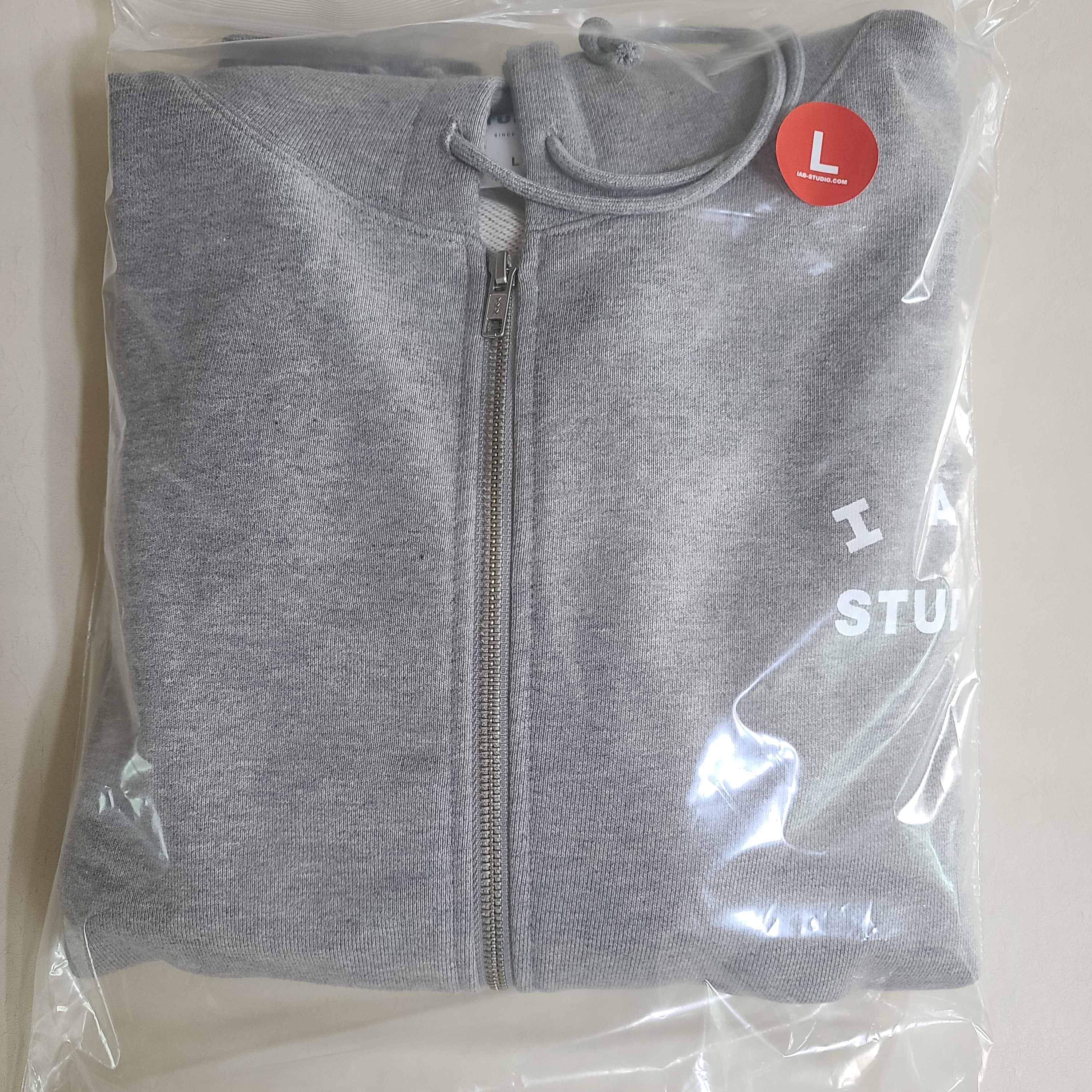 IAB Studio Zip-Up Hoodie Gray - 22FW 착용 스타일 - 1