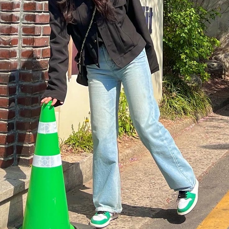 (W) Jordan 1 Retro High OG Lucky Green 착용 스타일 - 2