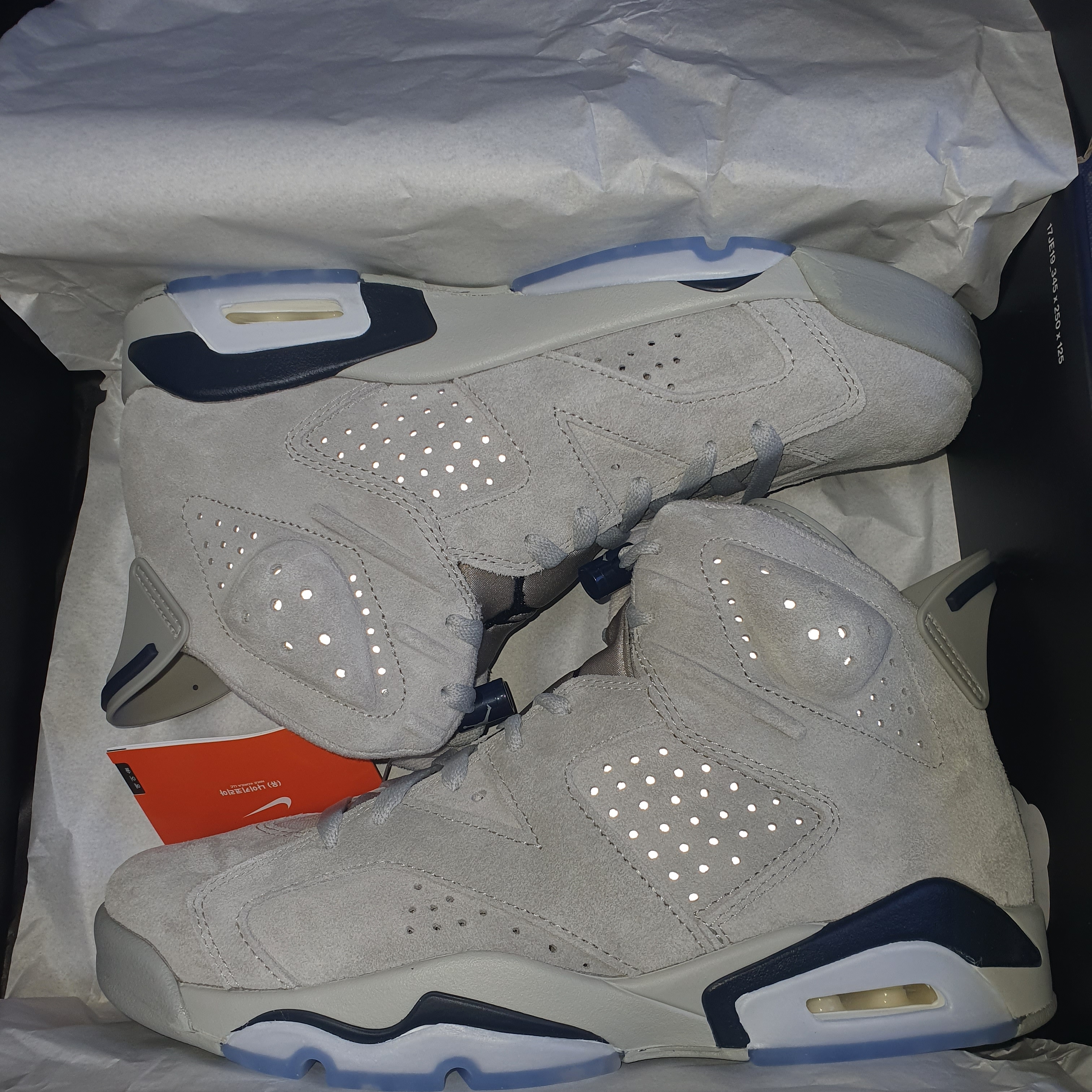 Jordan 6 Retro Magnet College Navy 착용 스타일 - 2