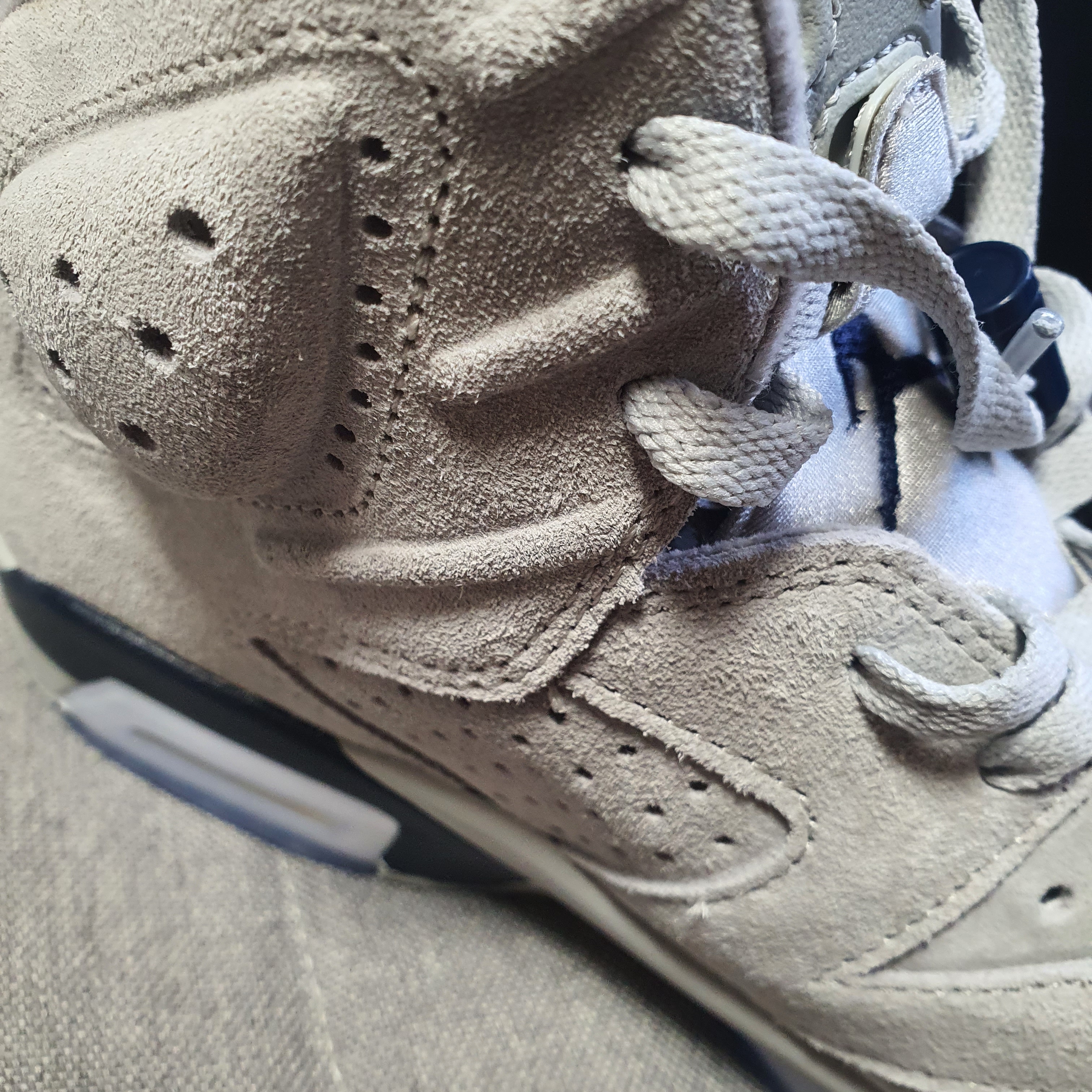 Jordan 6 Retro Magnet College Navy 착용 스타일 - 4
