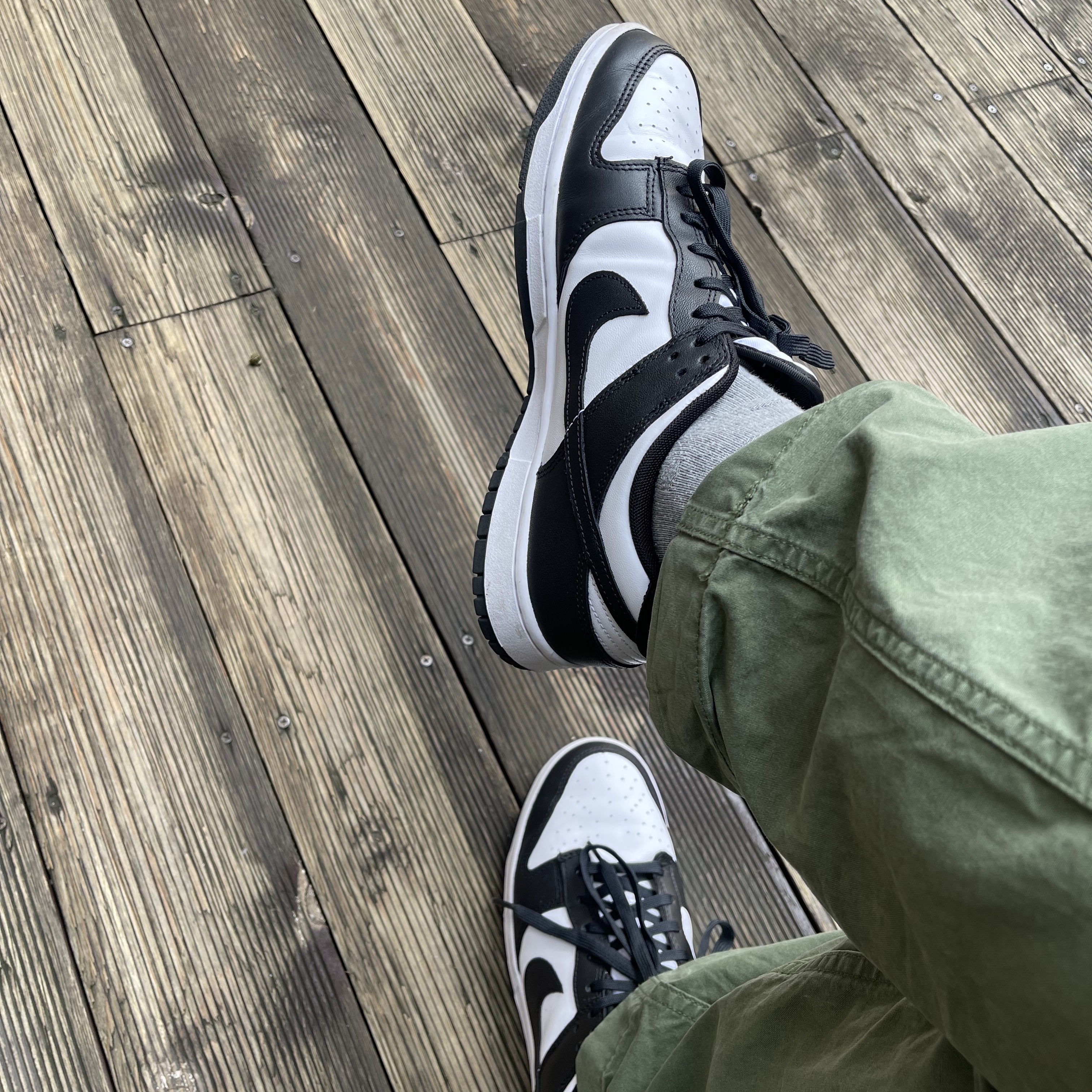 Nike Dunk Low Retro Black 착용 스타일 - 2