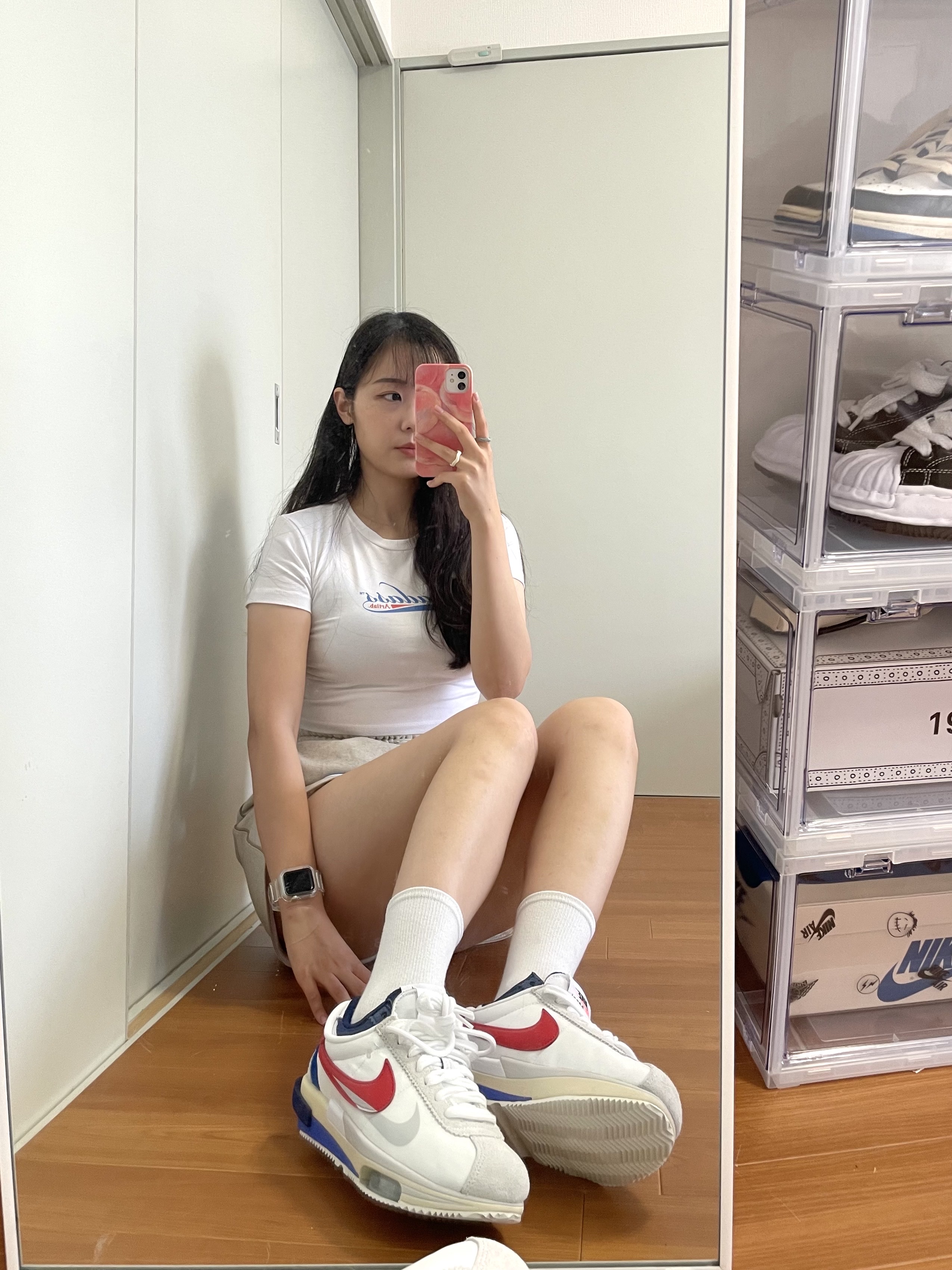 Nike x Sacai Zoom Cortez SP White and University Red 착용 스타일