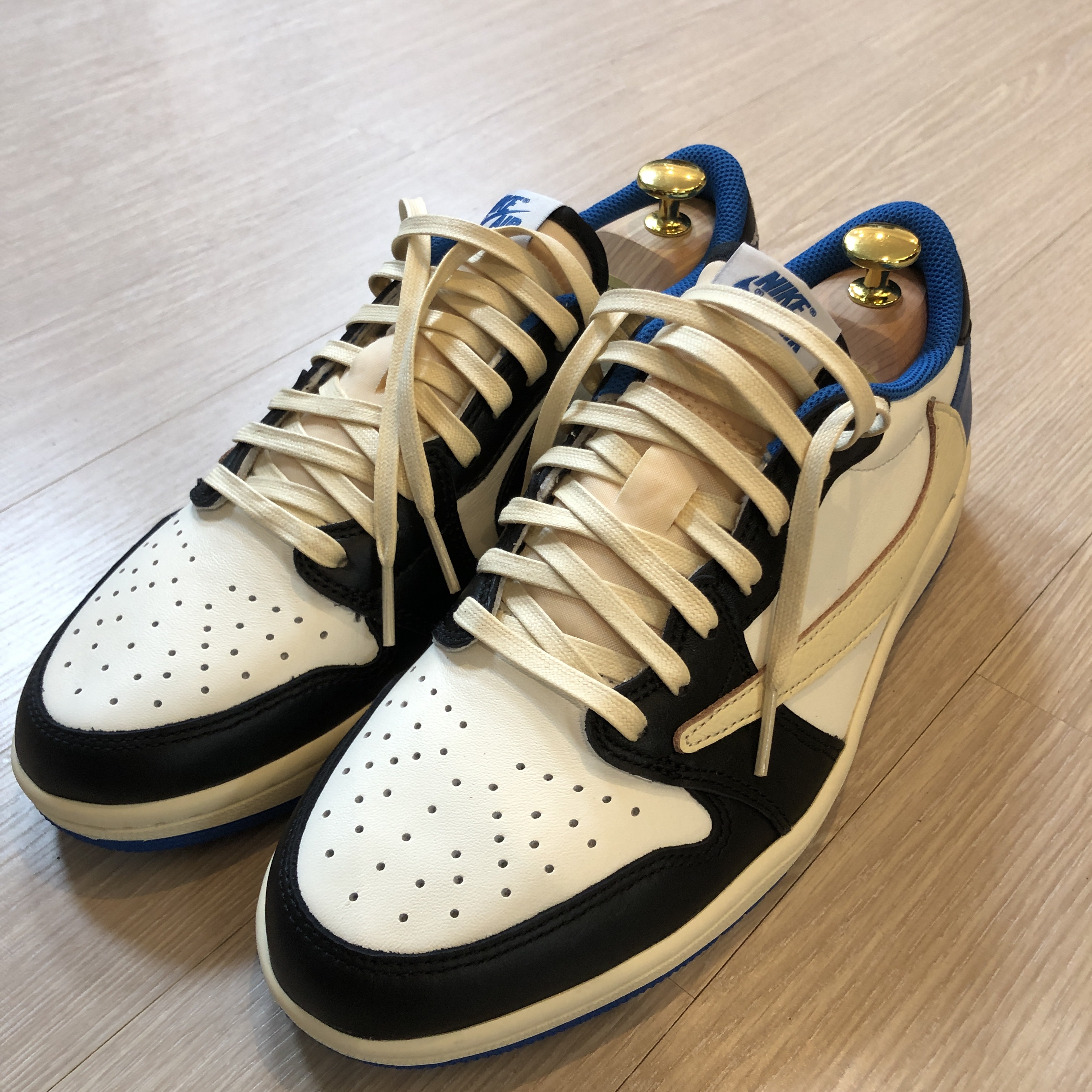 Jordan 1 x Travis Scott x Fragment Retro Low OG SP Military Blue 착용 스타일
