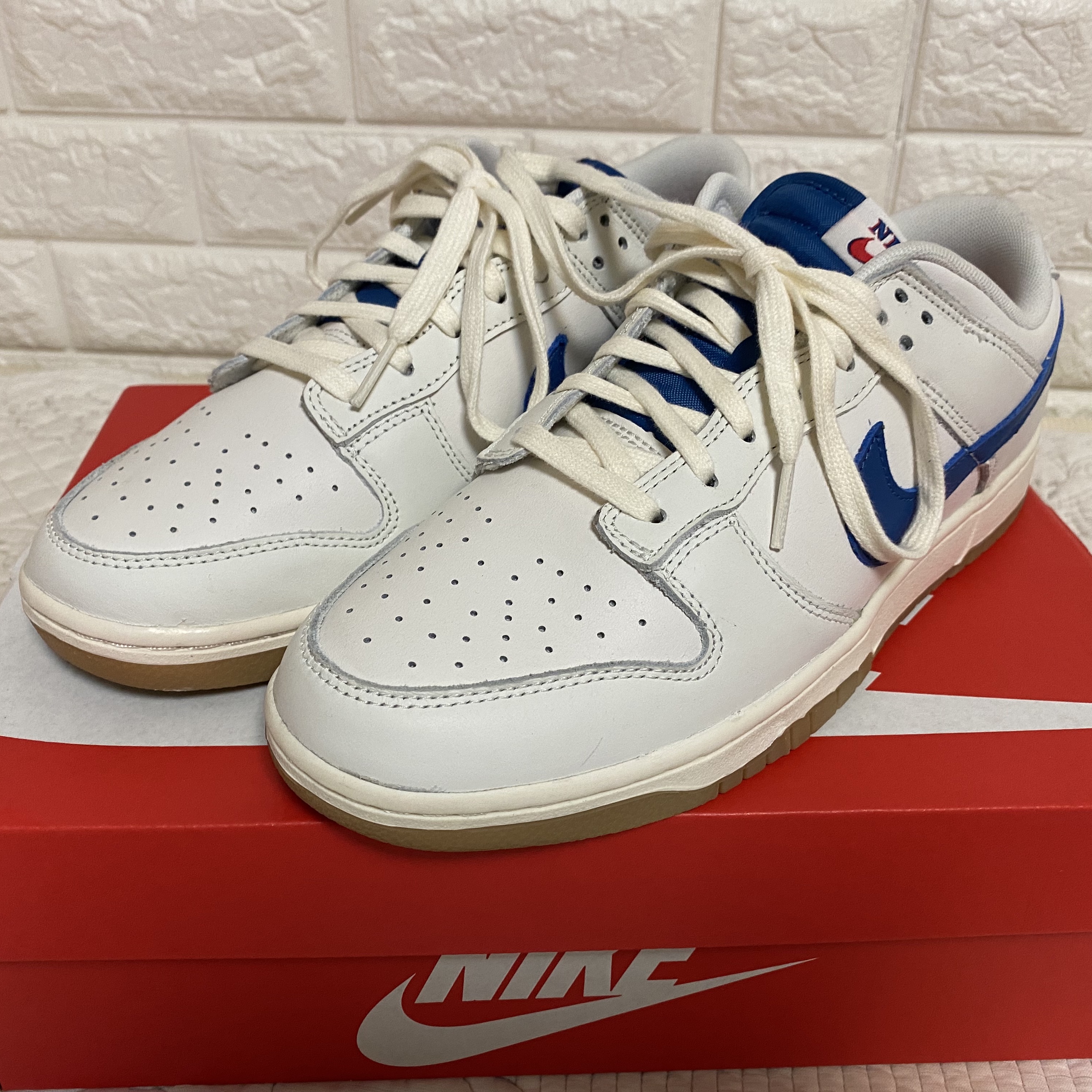 Nike Dunk Low SE Sail Dark Marina Blue 착용 스타일