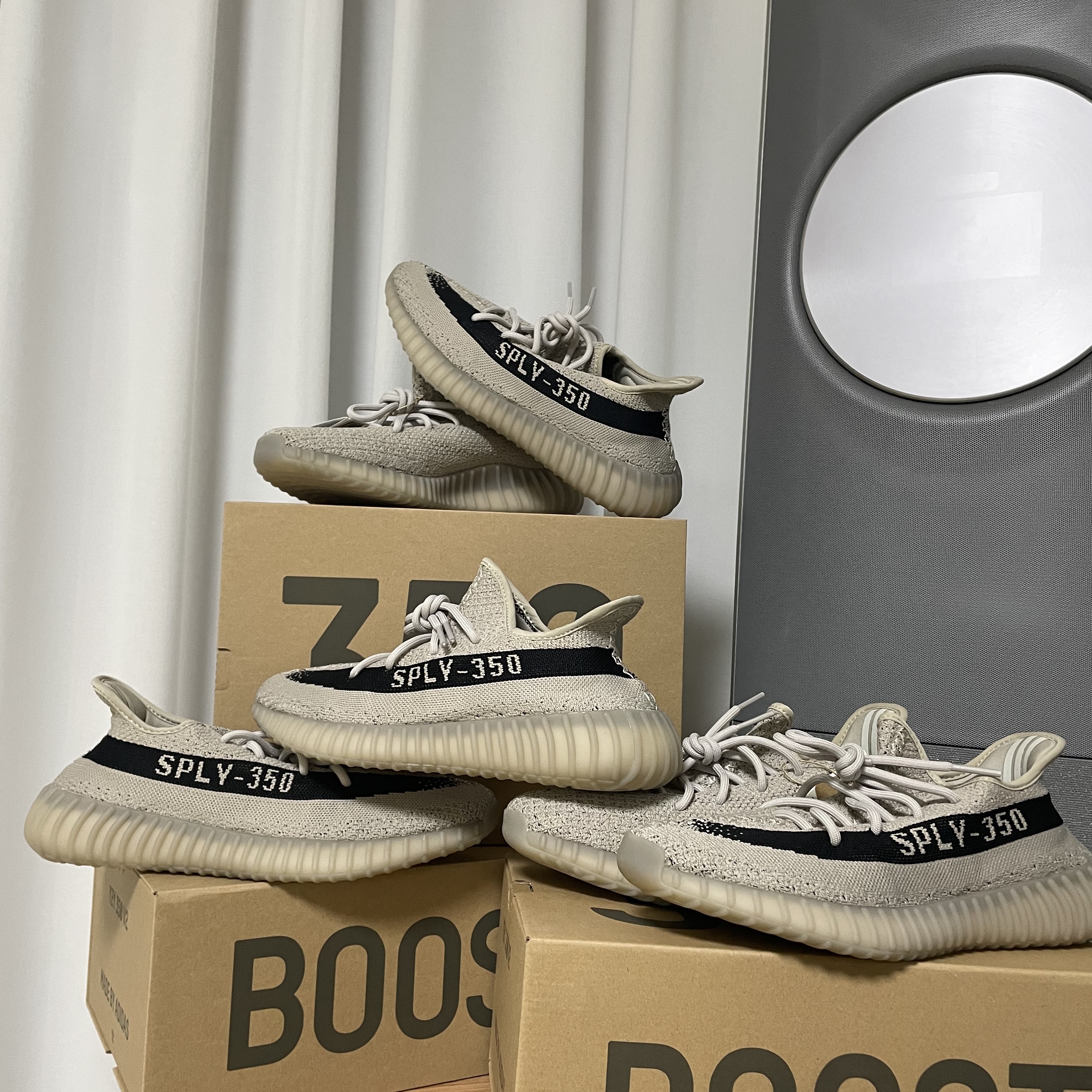 Adidas Yeezy Boost 350 V2 Slate Core Black 2022/2023 착용 스타일