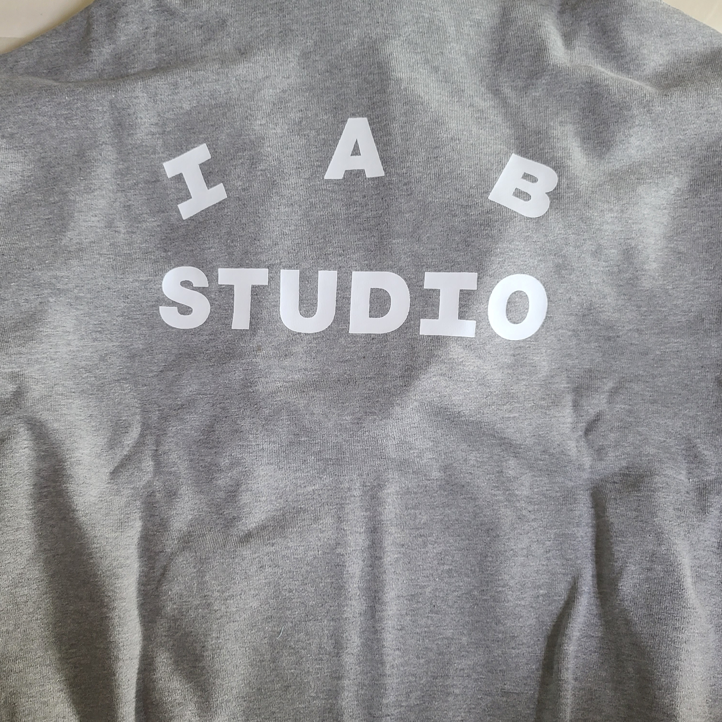 IAB Studio Zip-Up Hoodie Gray - 22FW 착용 스타일 - 2