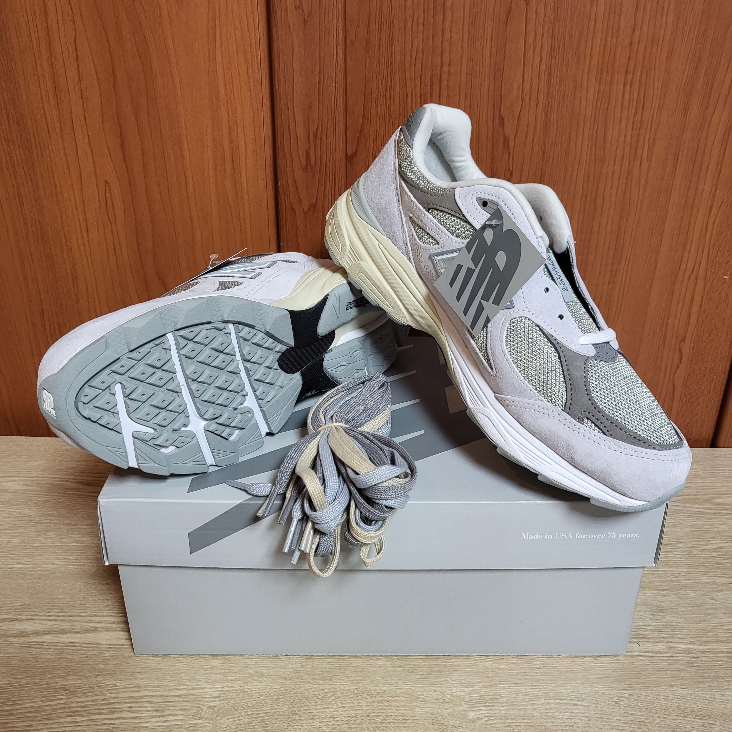 New Balance x YCMC 990v3 Made in USA Grey - YCMC Exclusive 착용 스타일