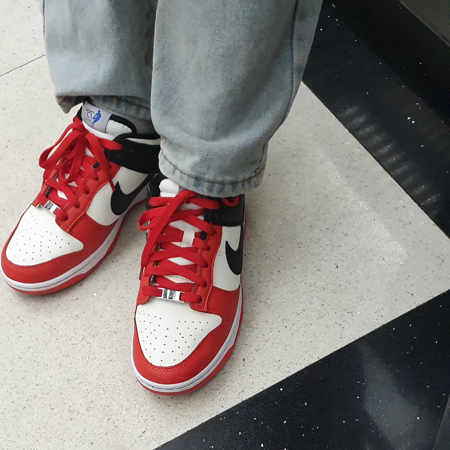 Nike x NBA Dunk Low Retro EMB Black and Chile Red ์ฐฉ์ฉ ์คํ์ผ - 4