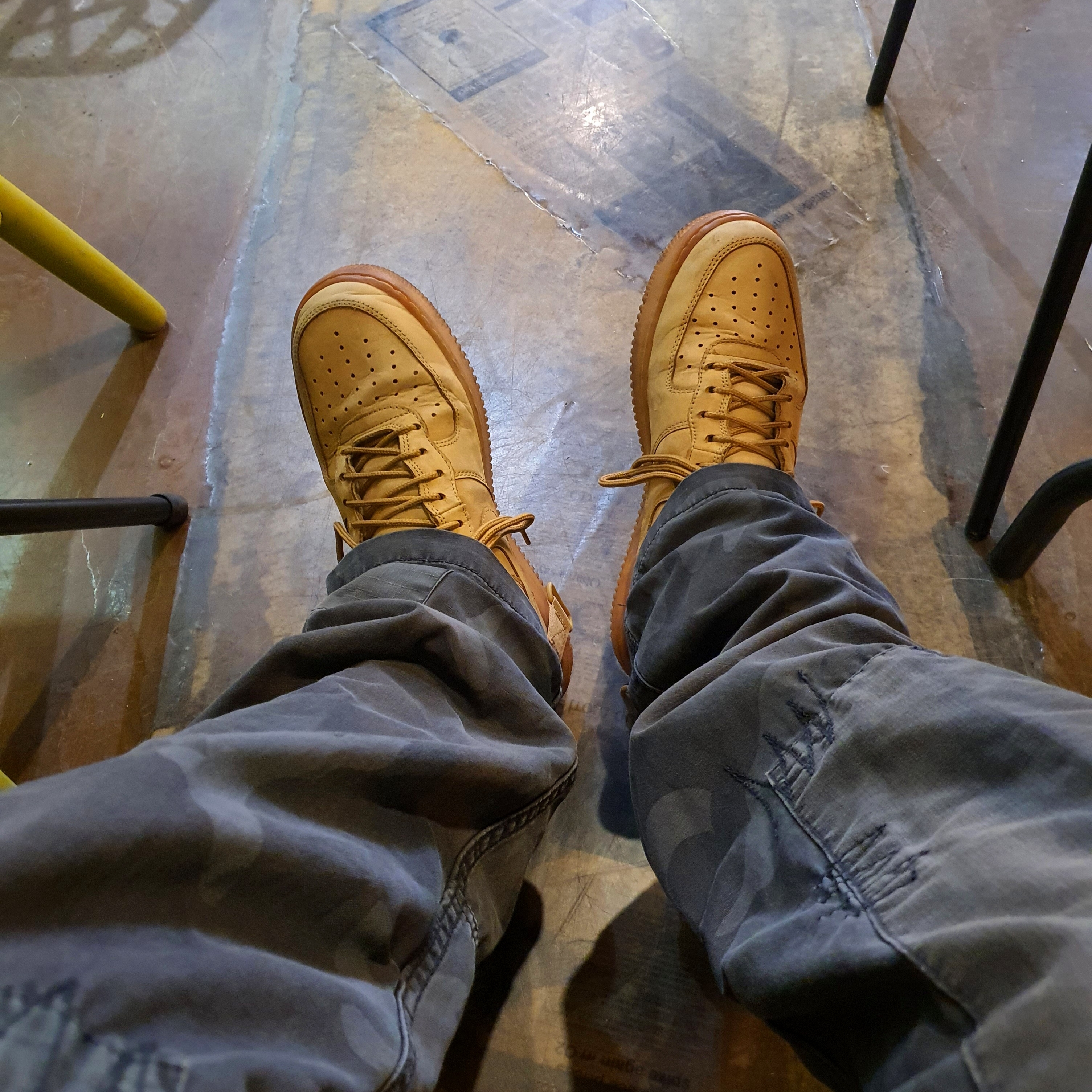 Nike Air Force 1 High Wheat 2015 착용 스타일 - 1