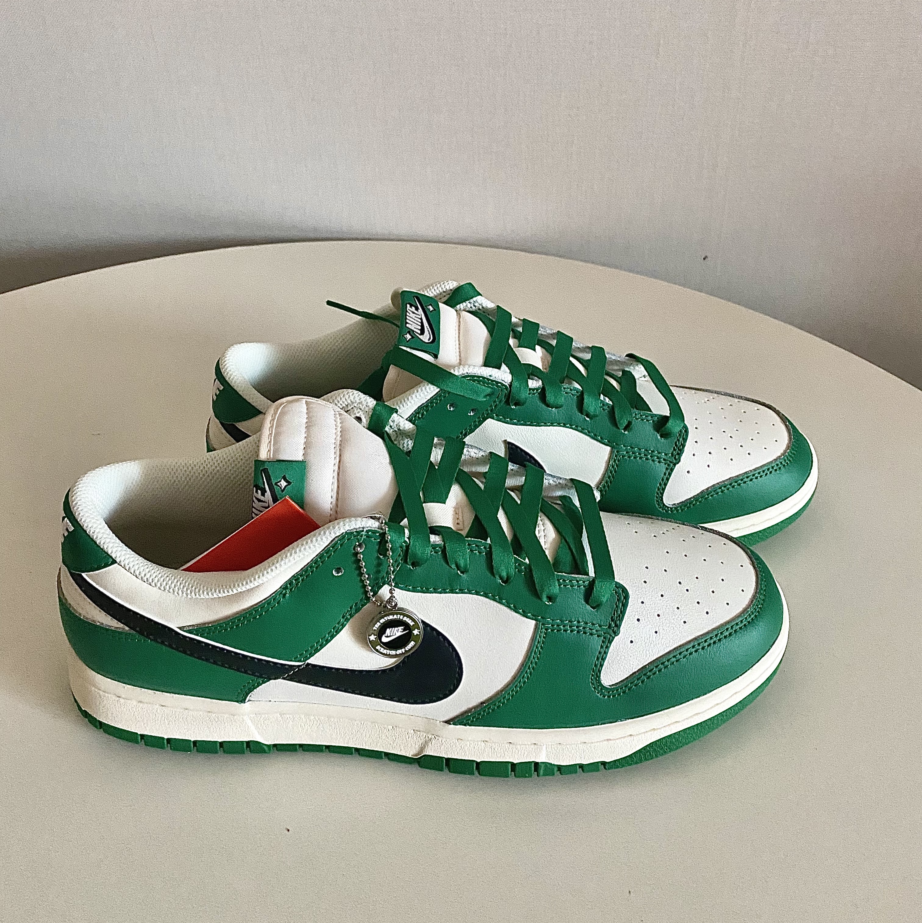 Nike Dunk Low Retro SE Jackpot Malachite 착용 스타일 - 2