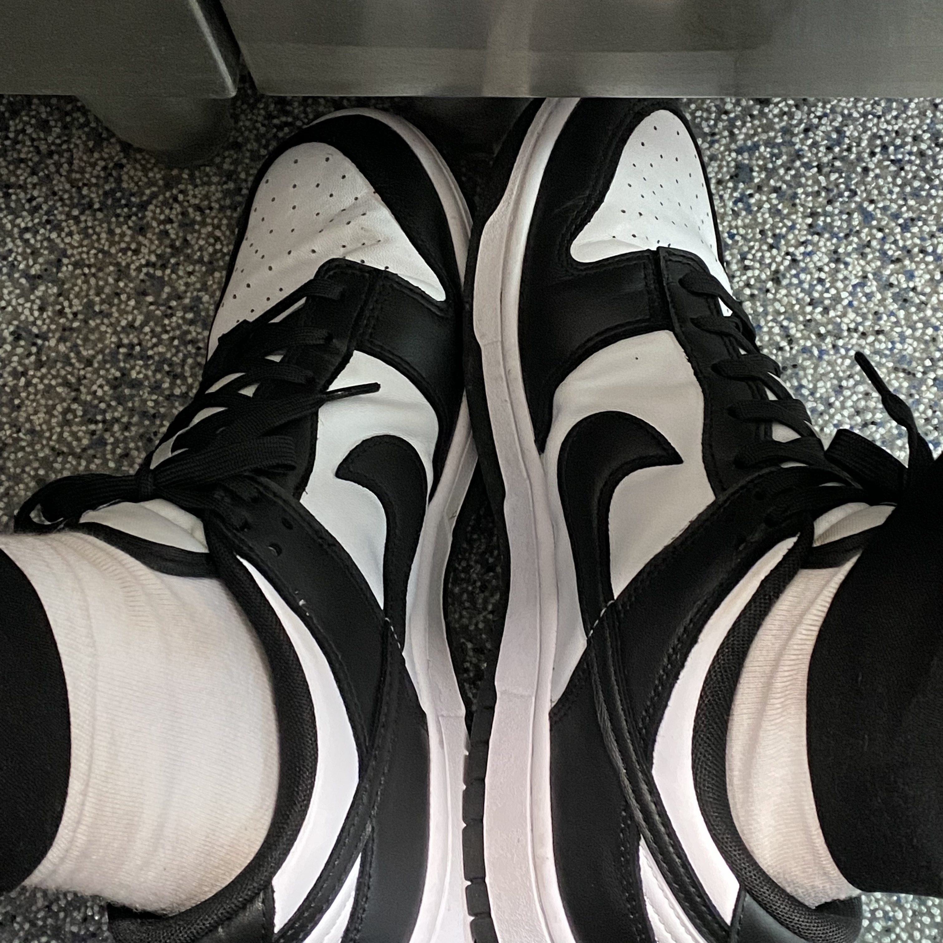 Nike Dunk Low Retro Black 착용 스타일