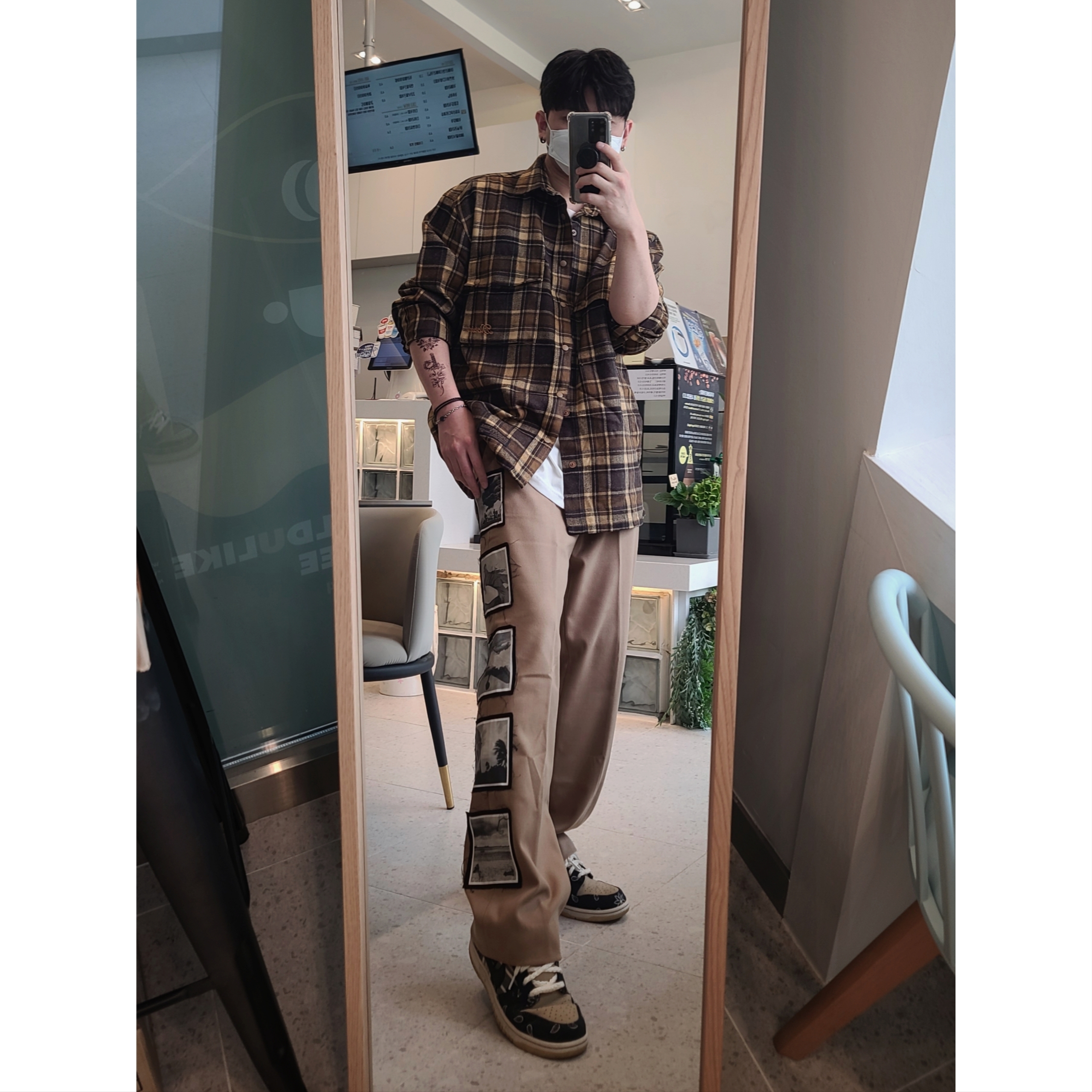 Nike x Travis Scott SB Dunk Low 착용 스타일 - 1