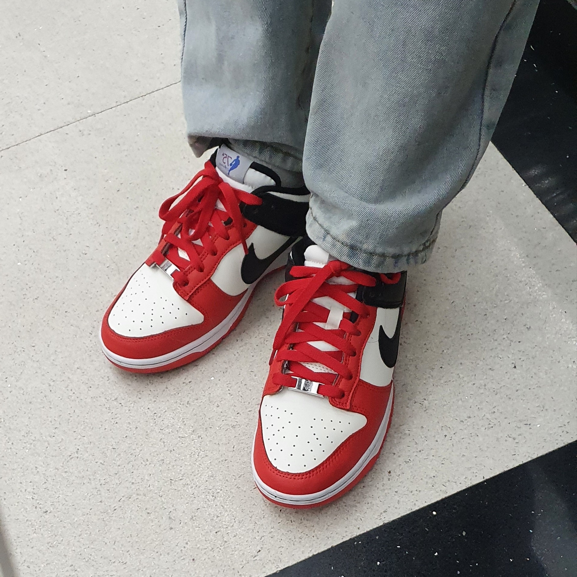 Nike x NBA Dunk Low Retro EMB Black and Chile Red ์ฐฉ์ฉ ์คํ์ผ - 2