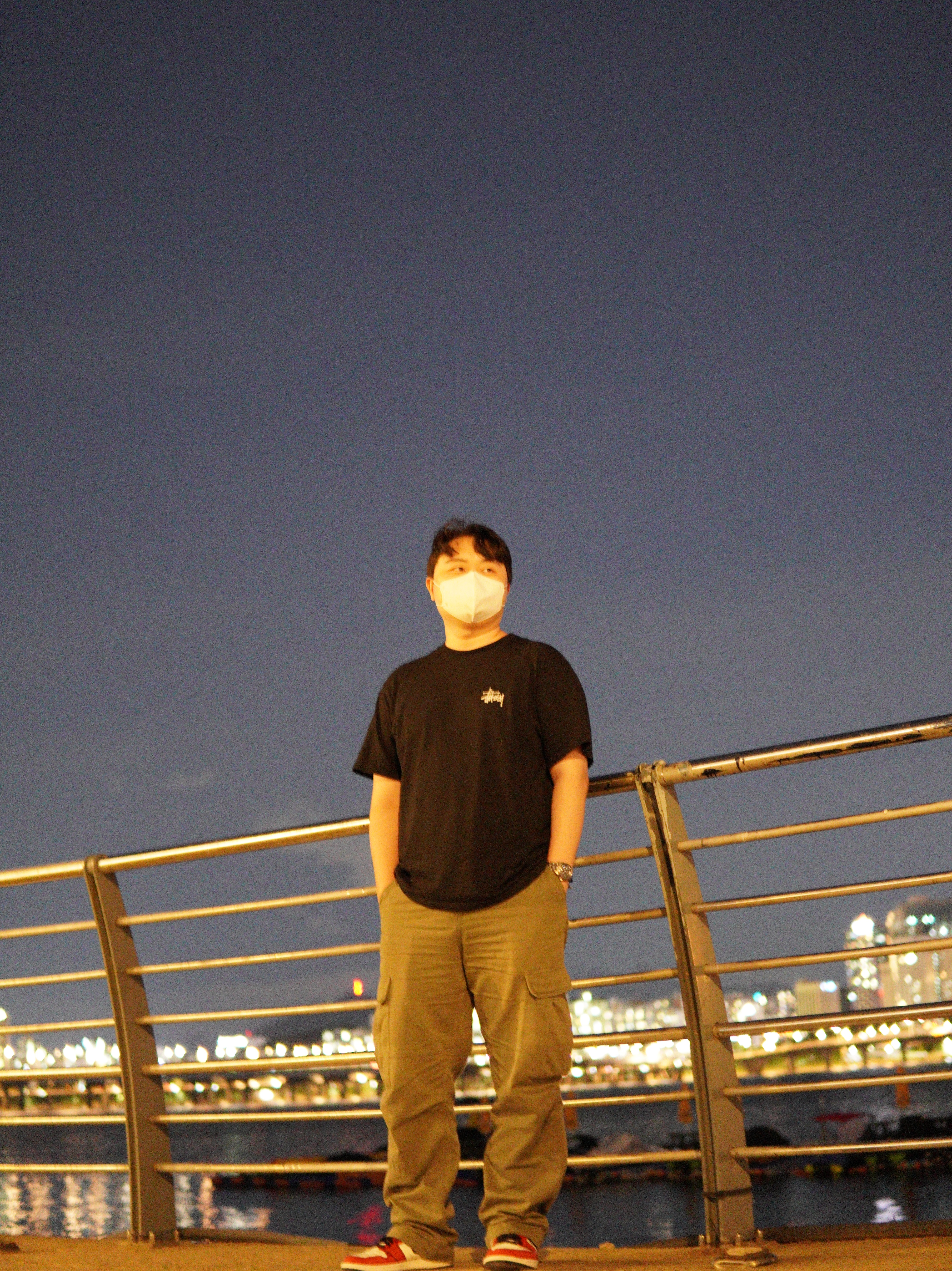 Jordan 1 Retro High OG Defiant SB LA to Chicago, Stussy Basic Stussy Pigment Dyed T-Shirt Black 2022 착용 스타일