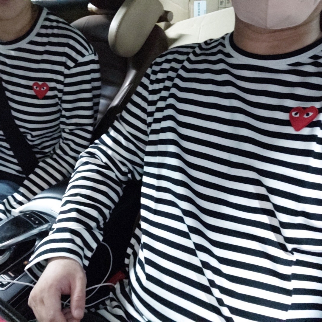Play Comme des Garcons Striped LS T-Shirt Black White, Darkr8m Studio White Logo Cap 착용 스타일 - 2