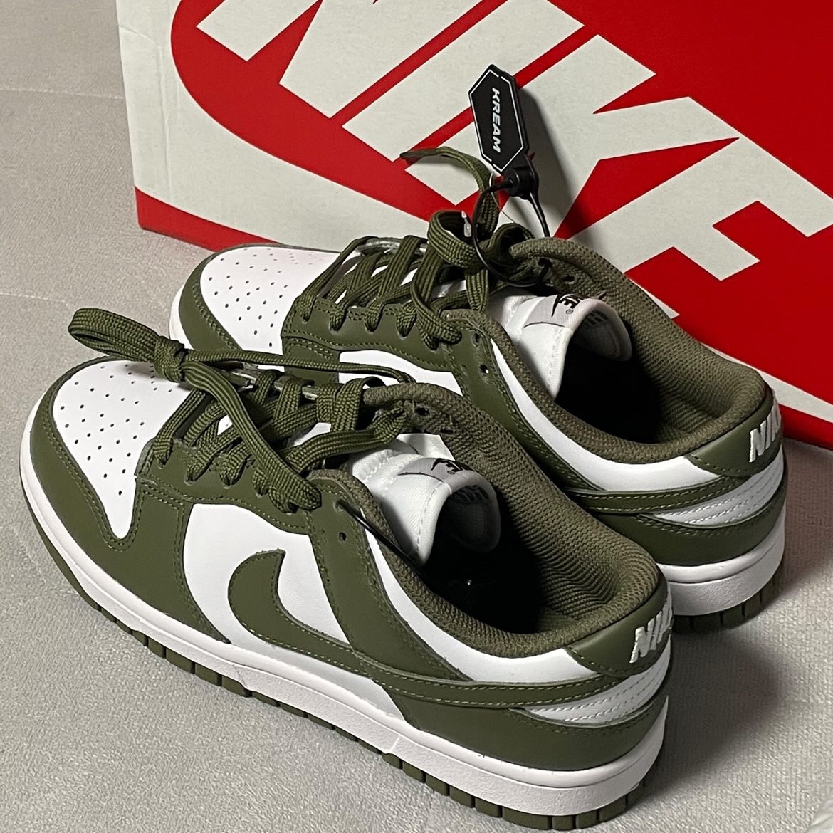 (W) Nike Dunk Low Medium Olive 착용 스타일