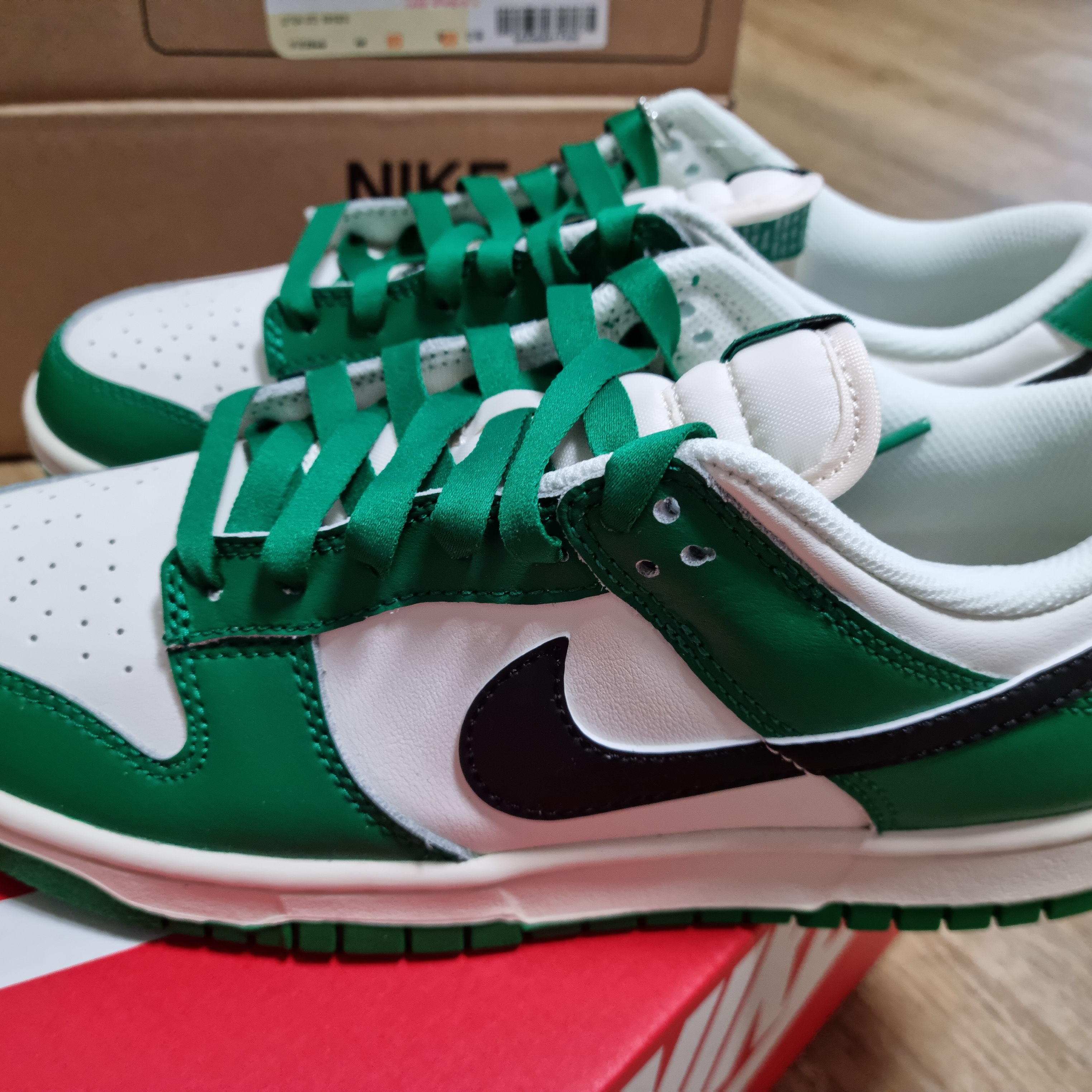 Nike Dunk Low Retro SE Jackpot Malachite 착용 스타일 - 1