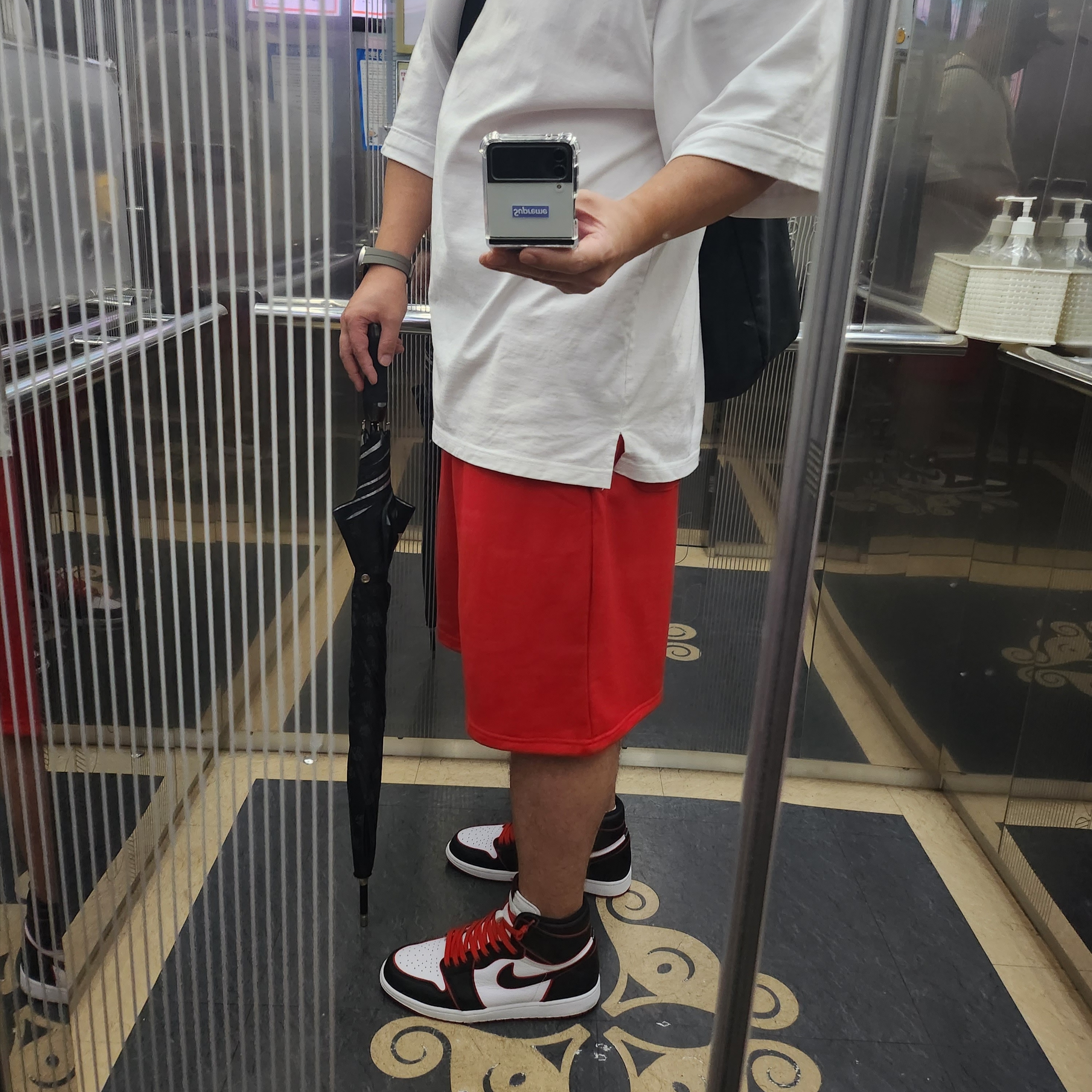 Jordan 1 Retro High OG Bloodline 착용 스타일 - 2
