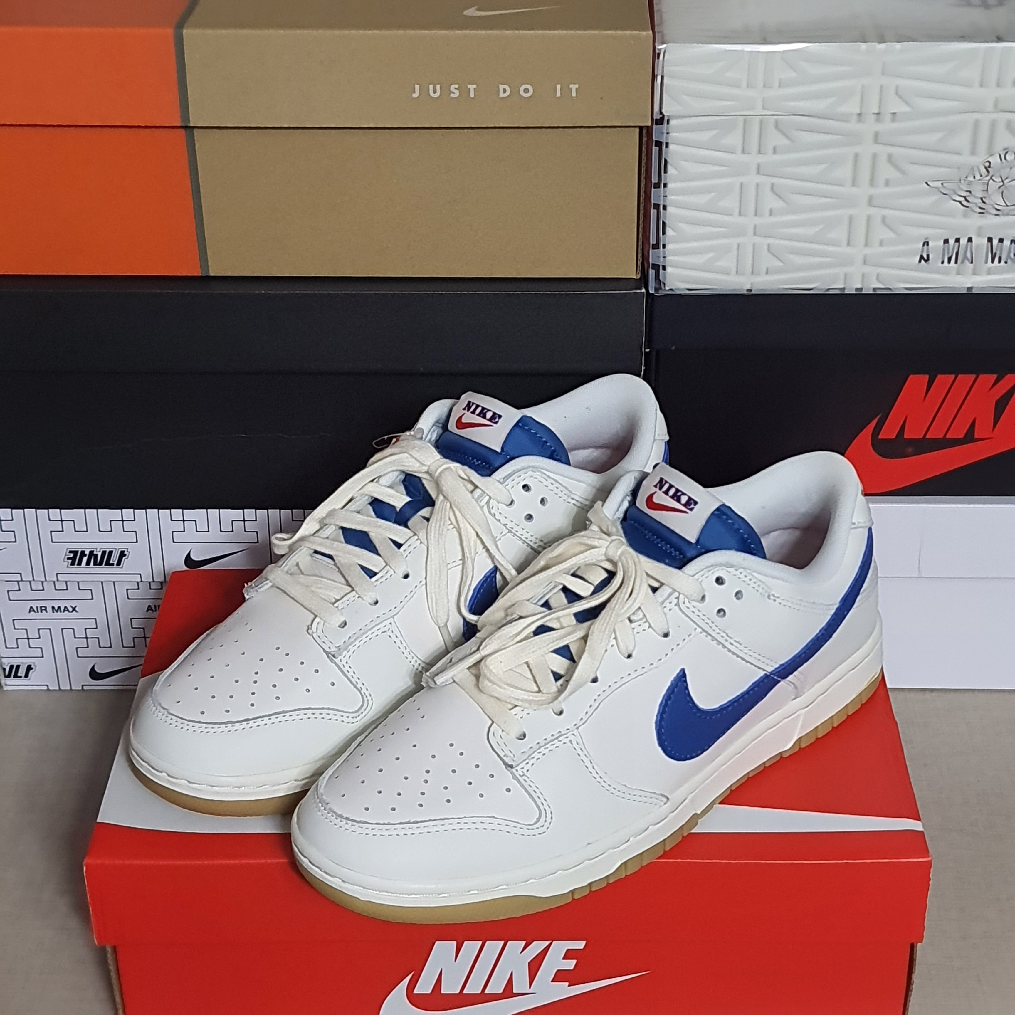Nike Dunk Low SE Sail Dark Marina Blue 착용 스타일 - 1