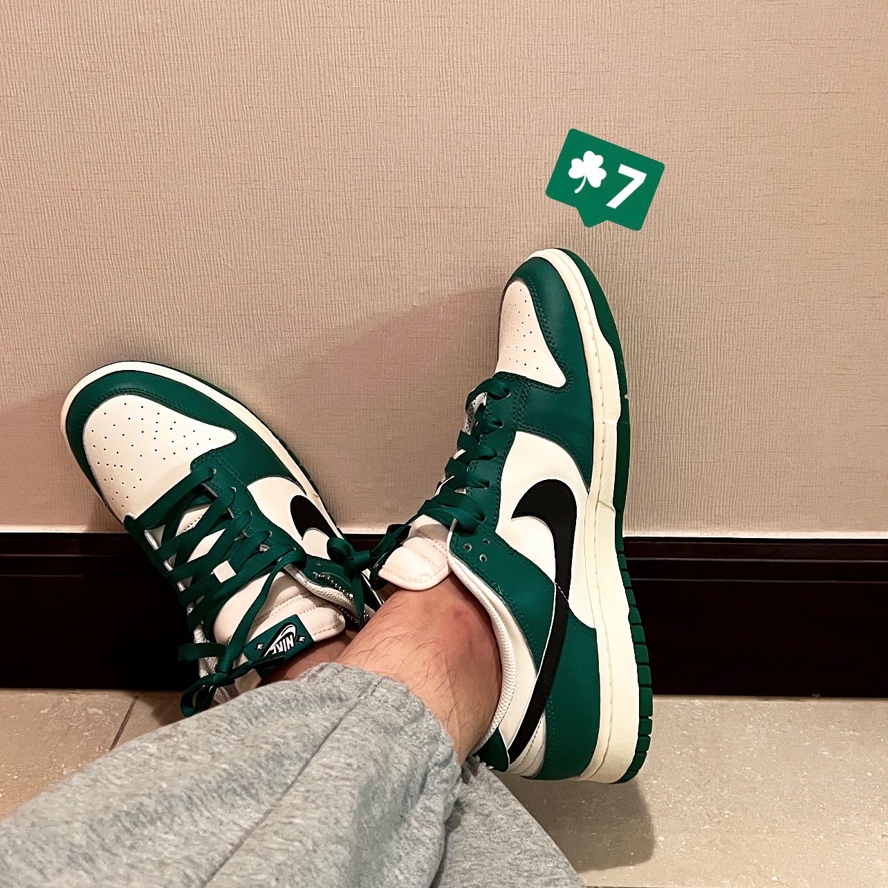 Nike Dunk Low Retro SE Jackpot Malachite 착용 스타일 - 1