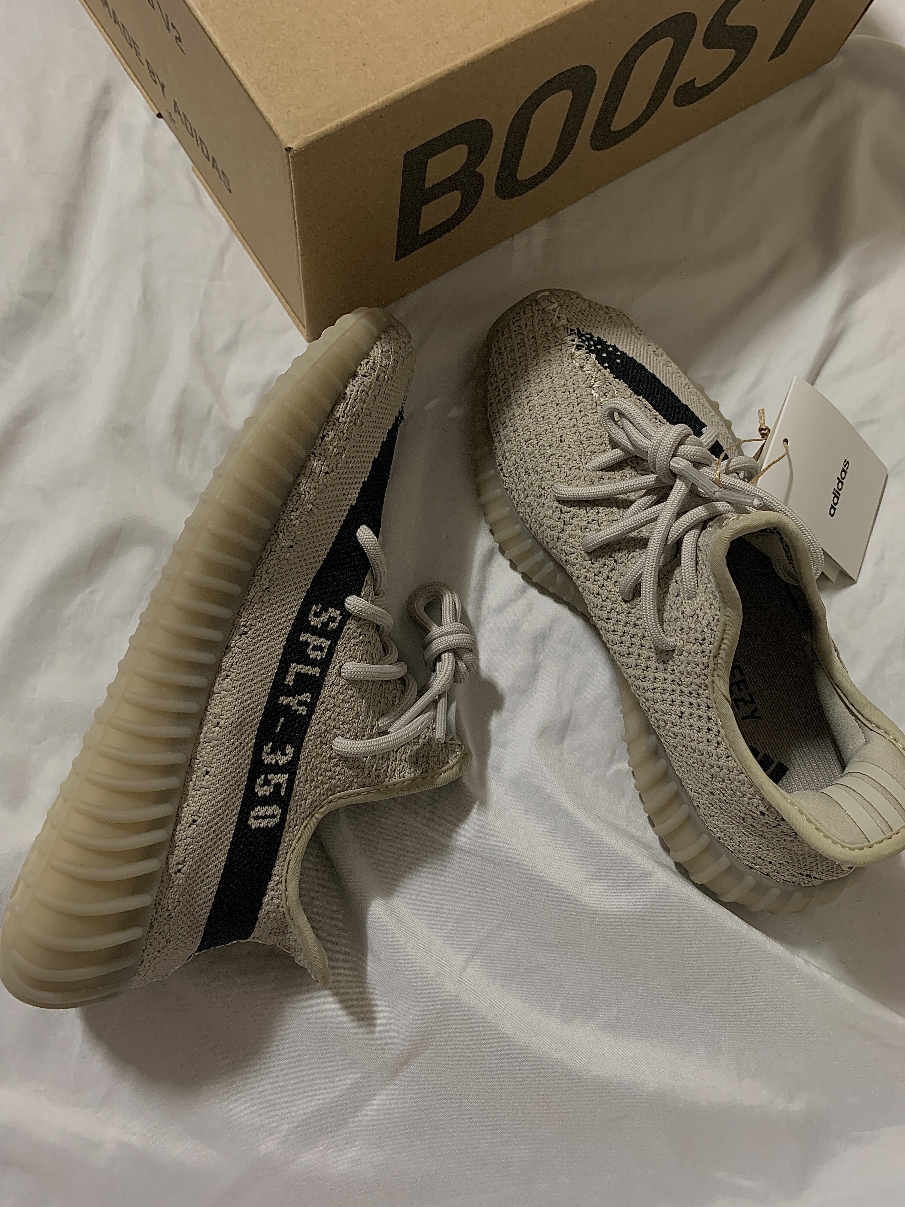 Adidas Yeezy Boost 350 V2 Slate Core Black 2022/2023 착용 스타일